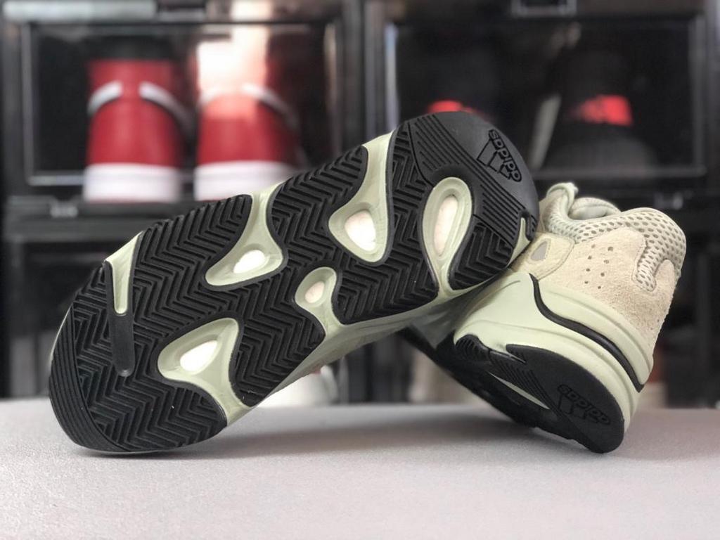 Adidas Yeezy Boost 700 Salt