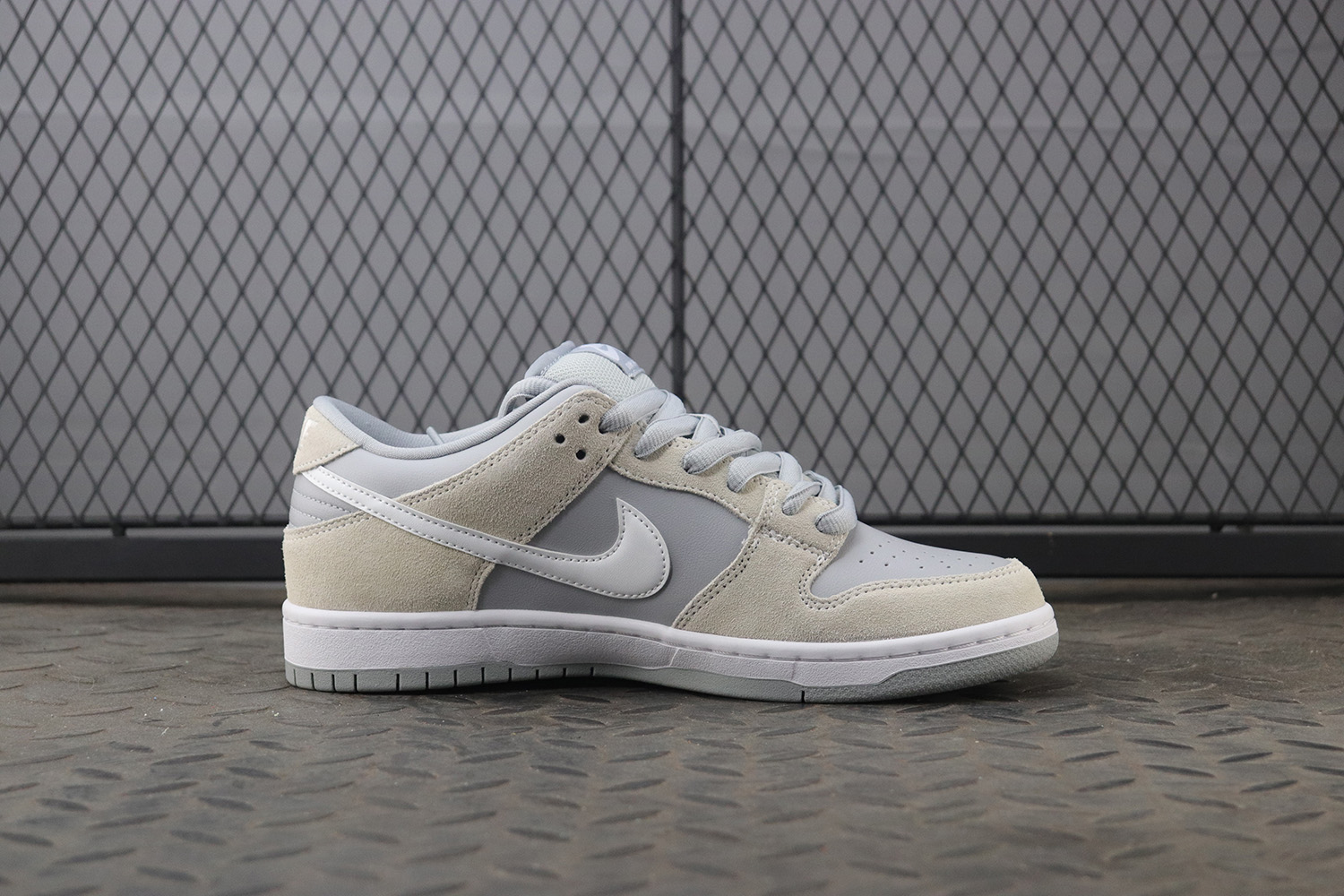 【Clearance】 Nike SB Dunk Low Summit White Wolf Grey（US4.5）