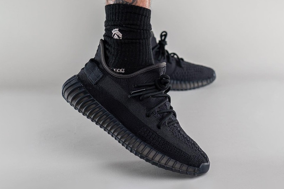 adidas Yeezy Boost 350 V2 Onyx
