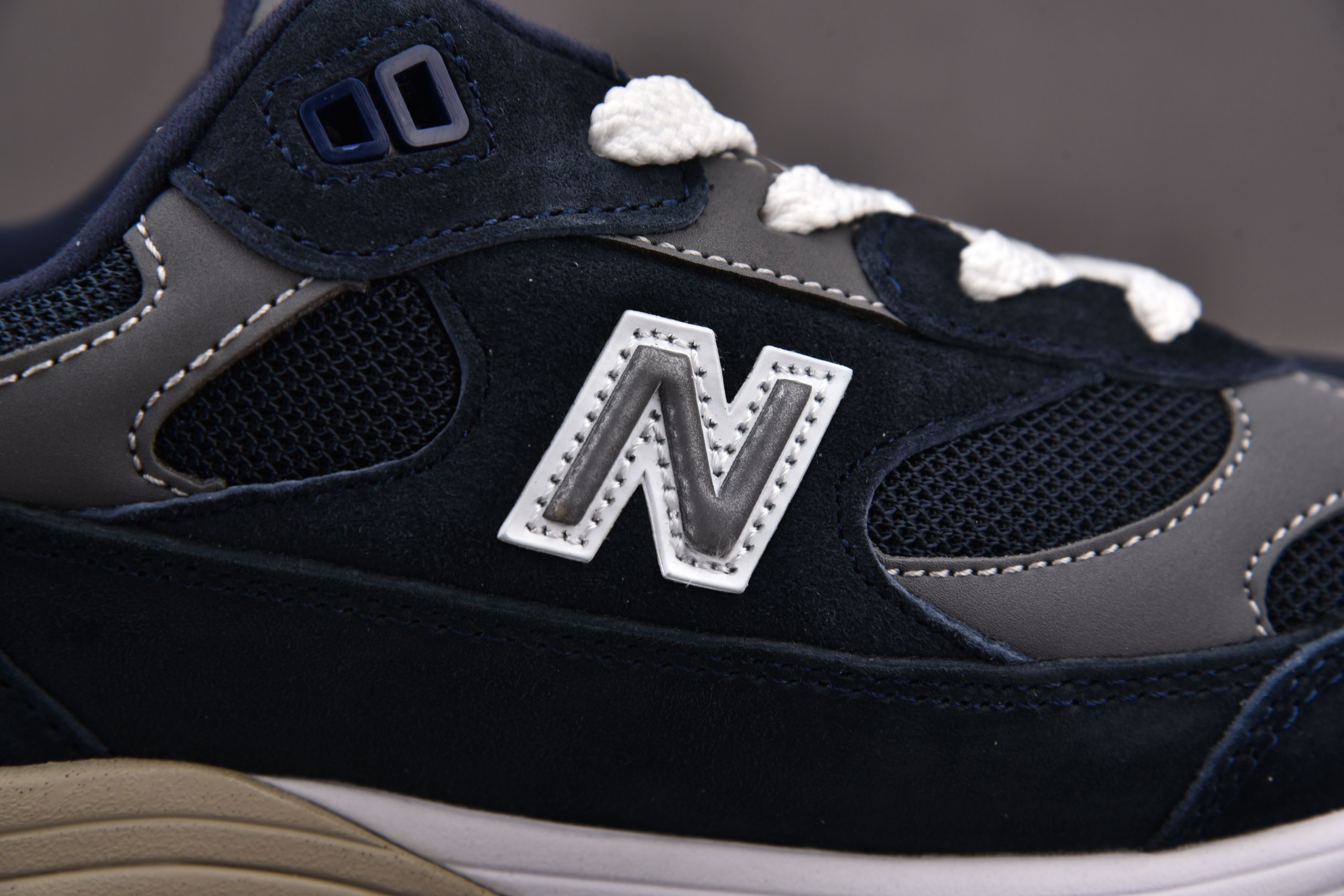 New Balance 992 Navy Grey