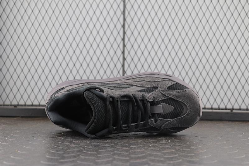 Adidas Yeezy Boost 700 V2 Vanta