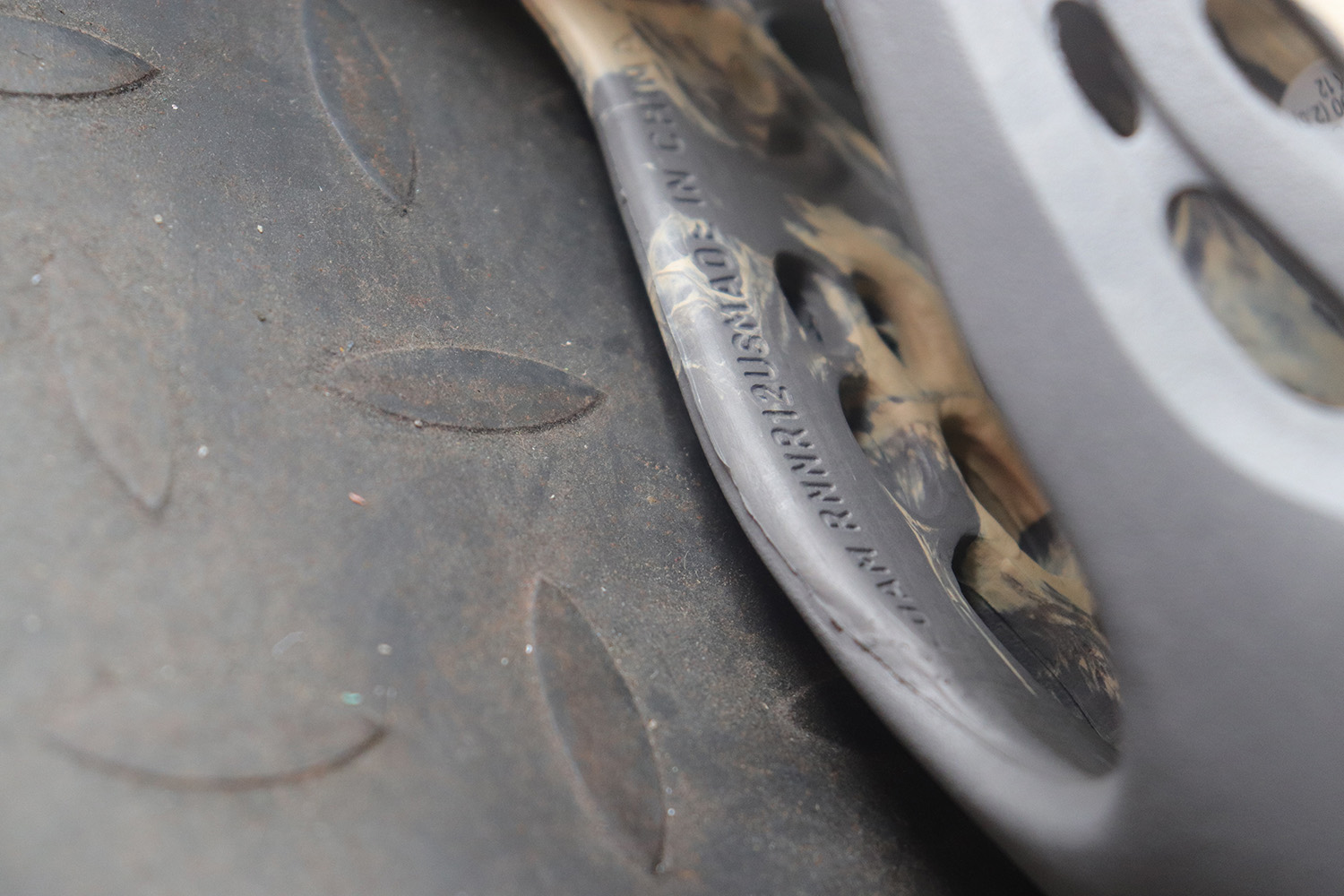 【Clearance】 adidas Yeezy Foam RNNR MXT Moon Gray（US10）