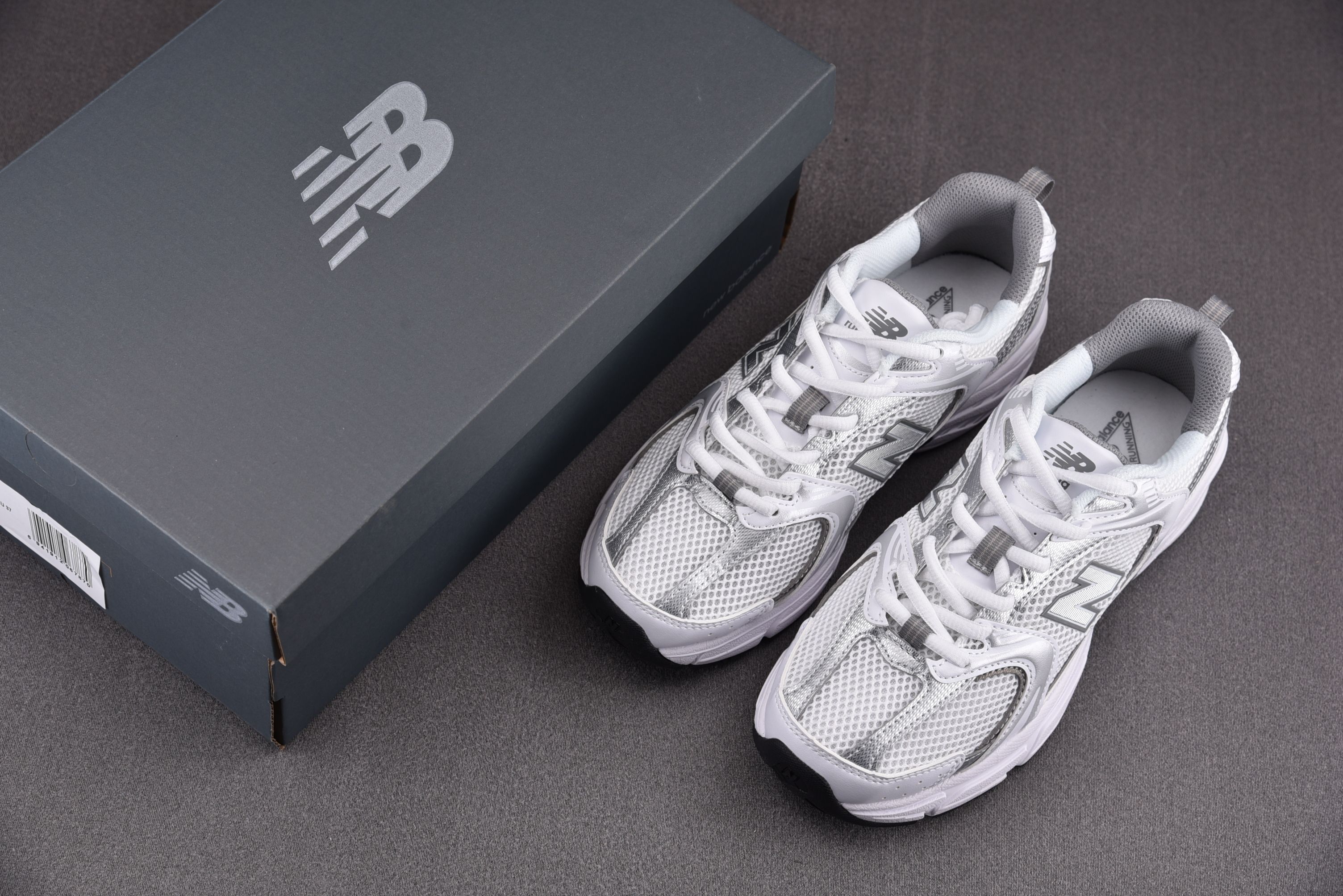 New Balance 530 White Silver Metallic