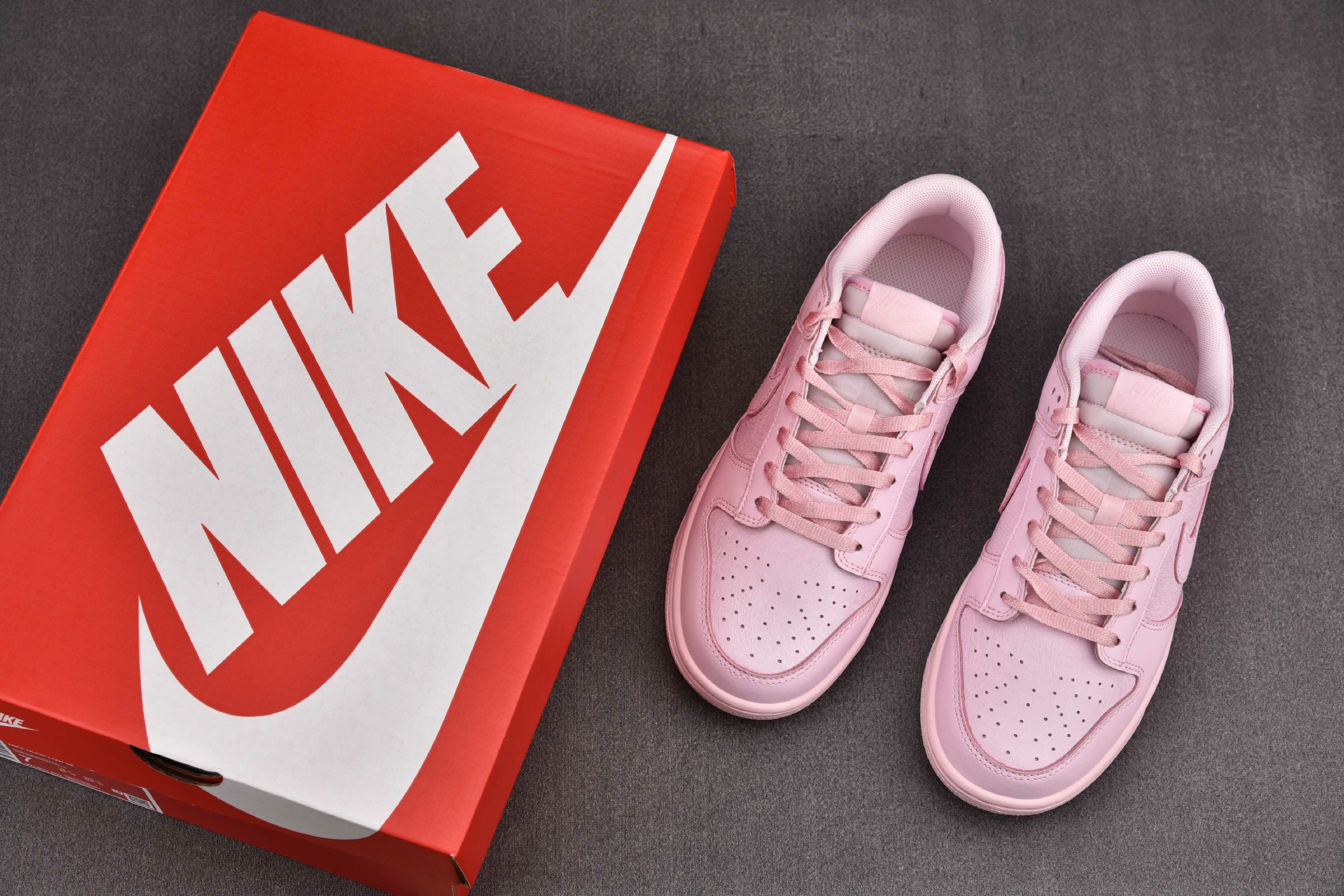 Nike Dunk Low Pink