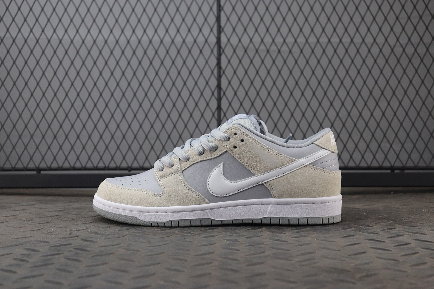 【Clearance】 Nike SB Dunk Low Summit White Wolf Grey（US4.5）
