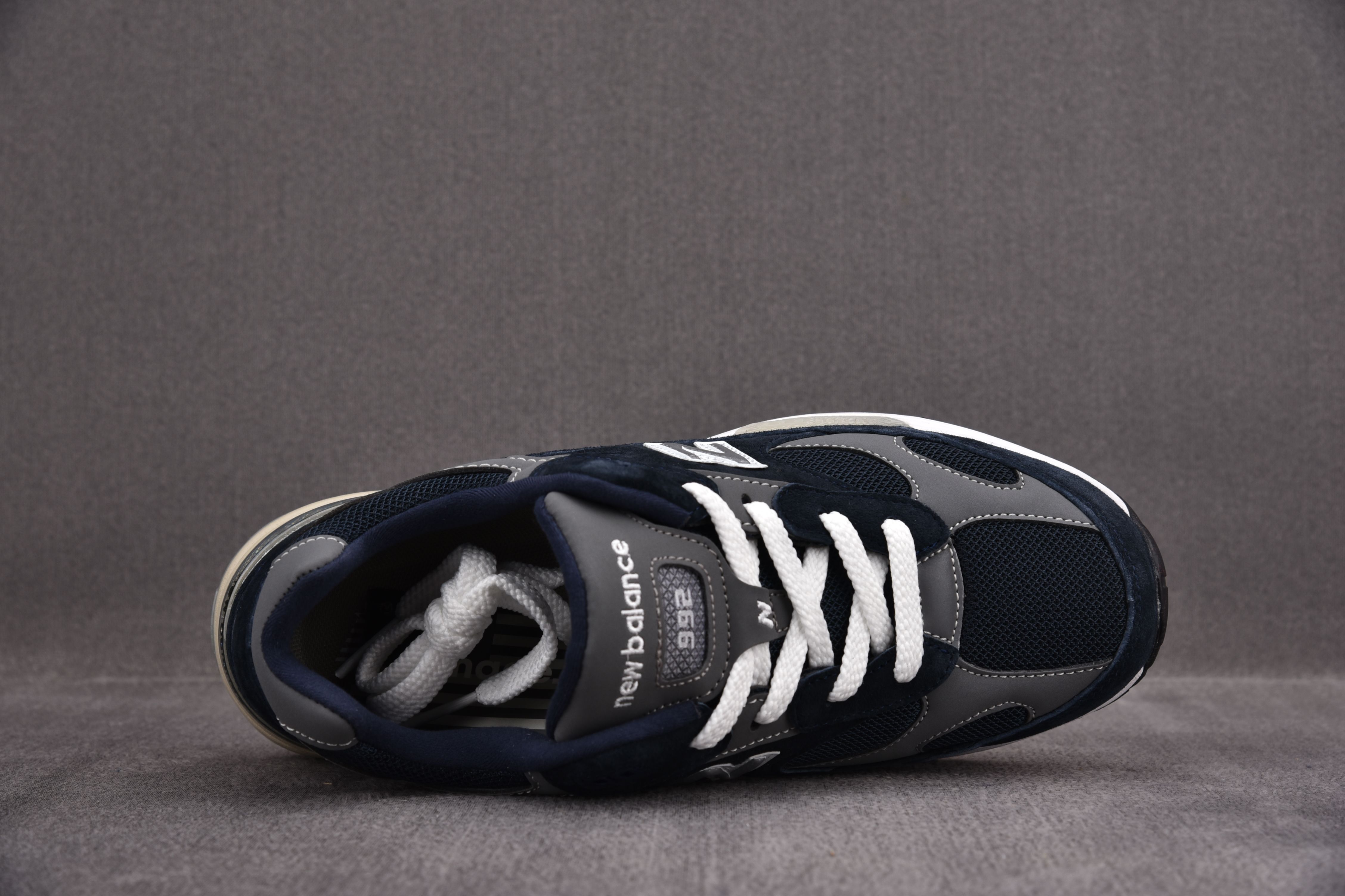 New Balance 992 Navy Grey