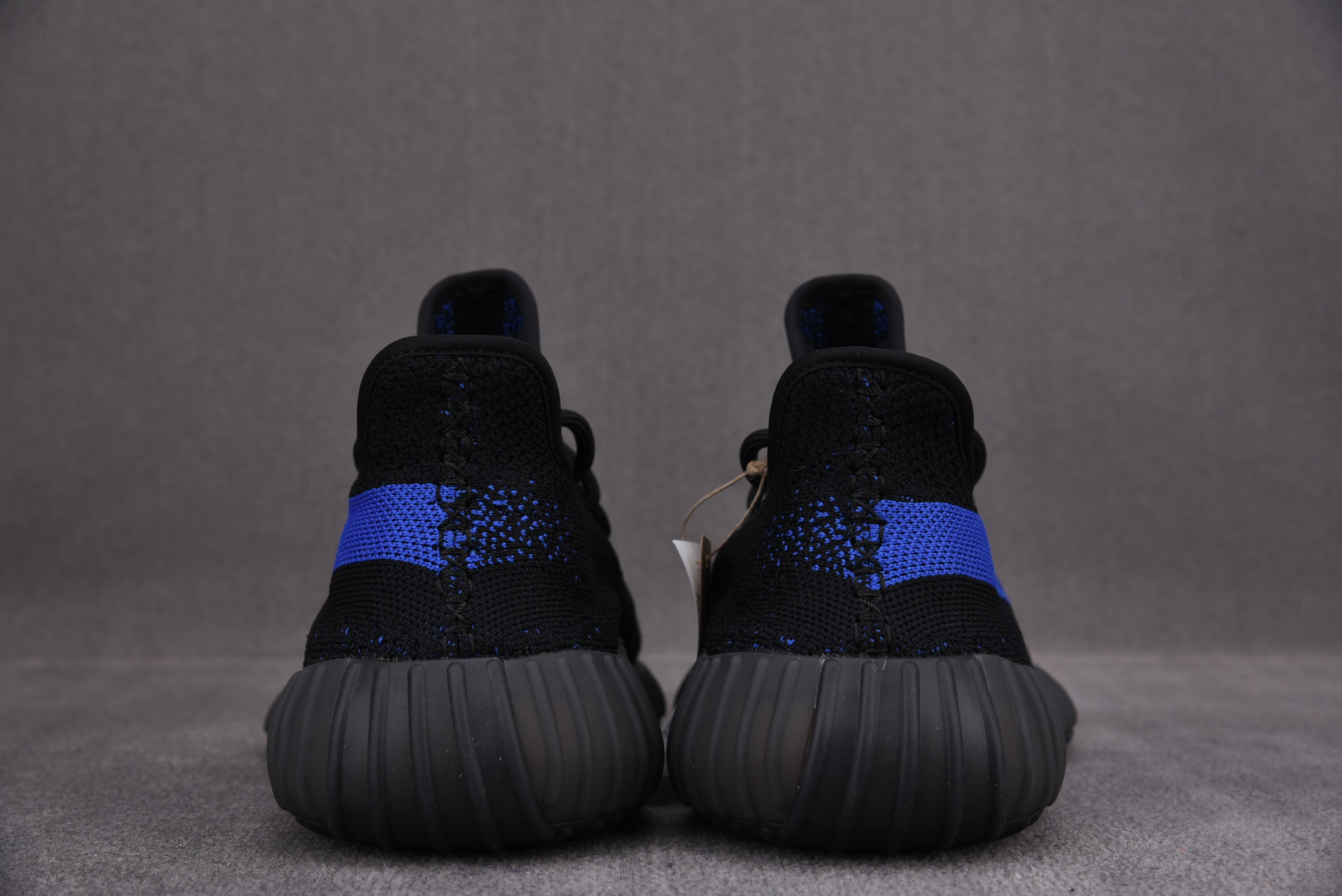 adidas Yeezy Boost 350 V2 Dazzling Blue