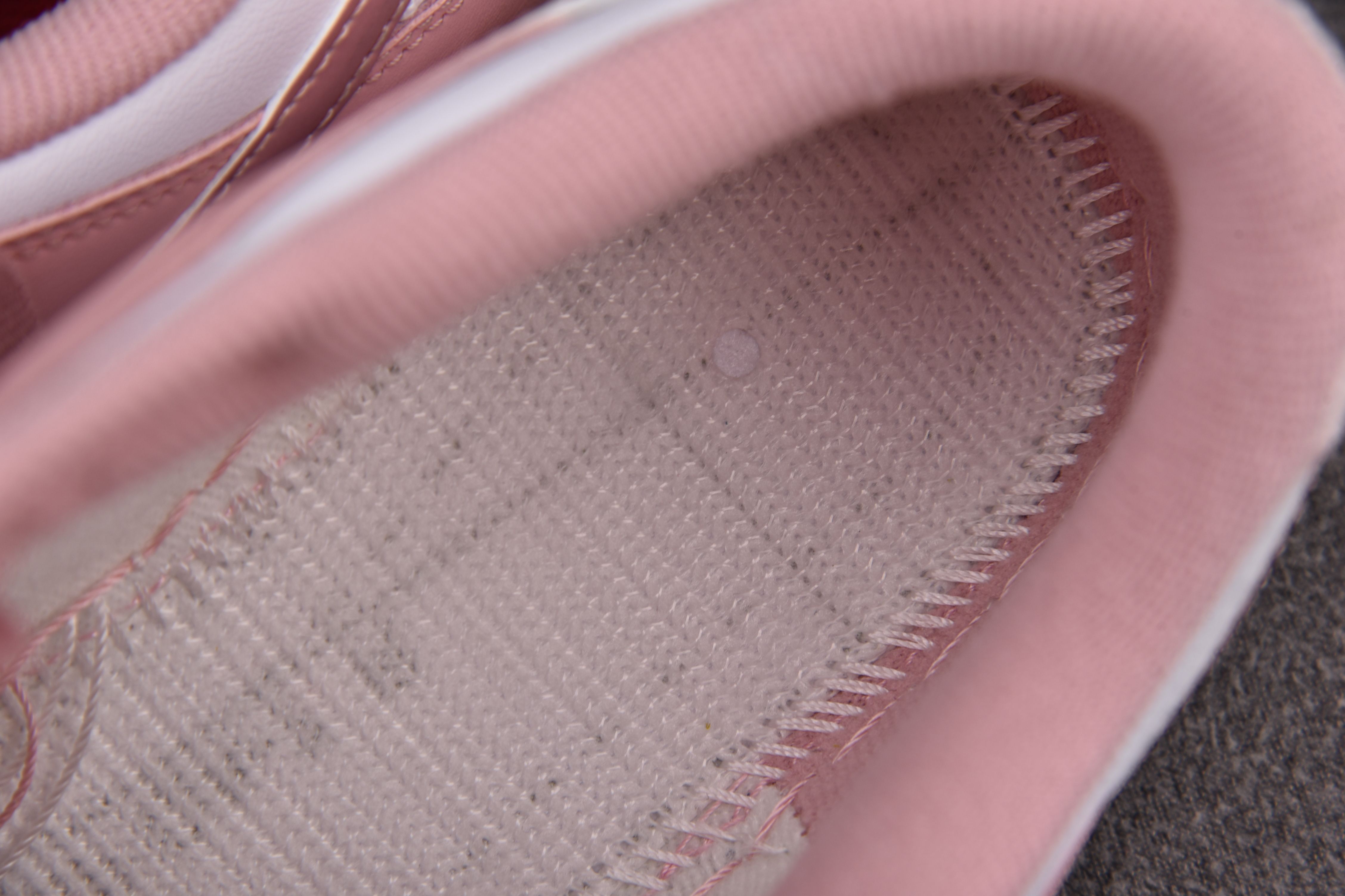 Nike Dunk Low Pink Velvet (GS)