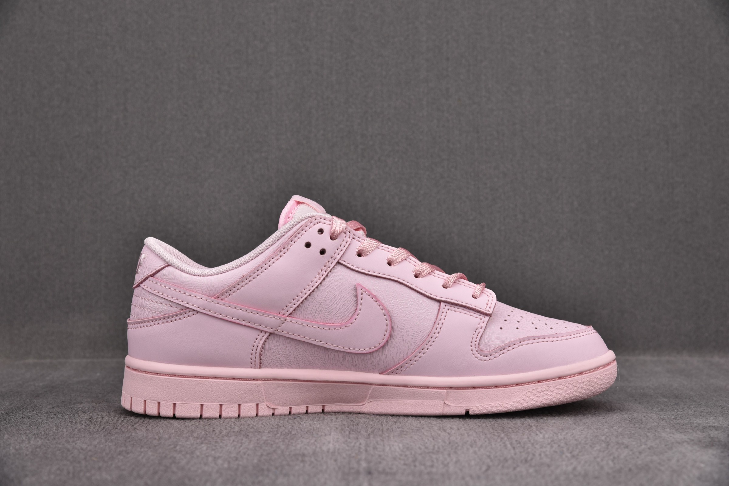 Nike Dunk Low Pink