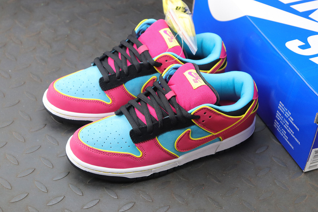 Nike Dunk SB Low Ms. Pacman