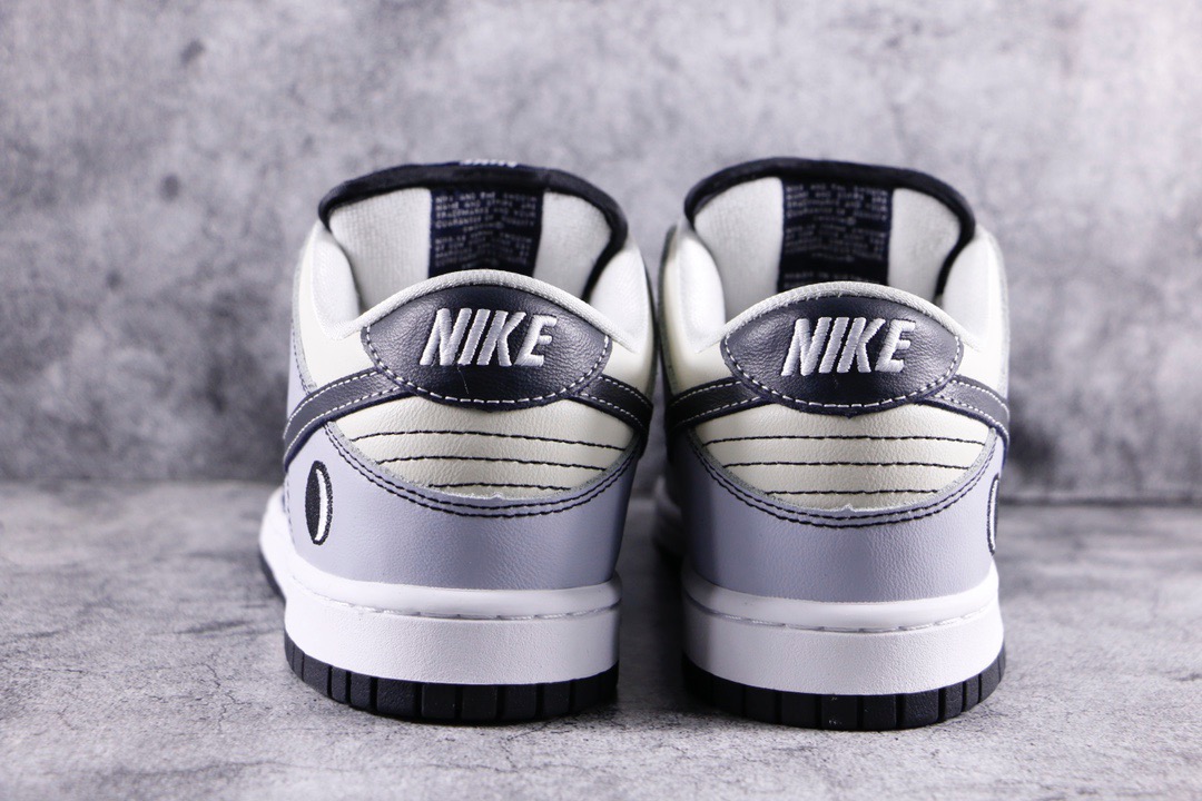 Nike SB Dunk Low Lunar Eclipse (East)