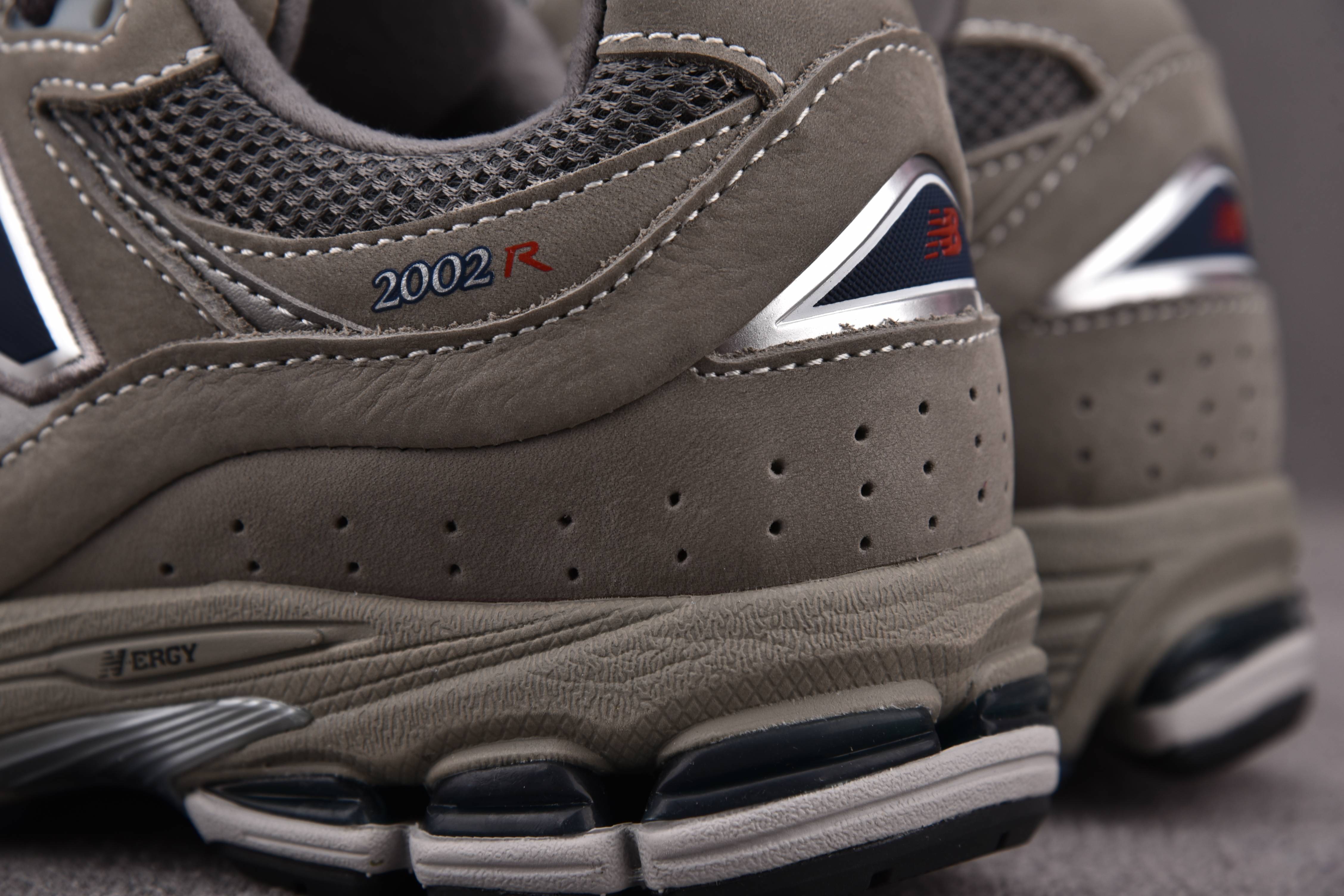 New Balance 2002R Light Grey