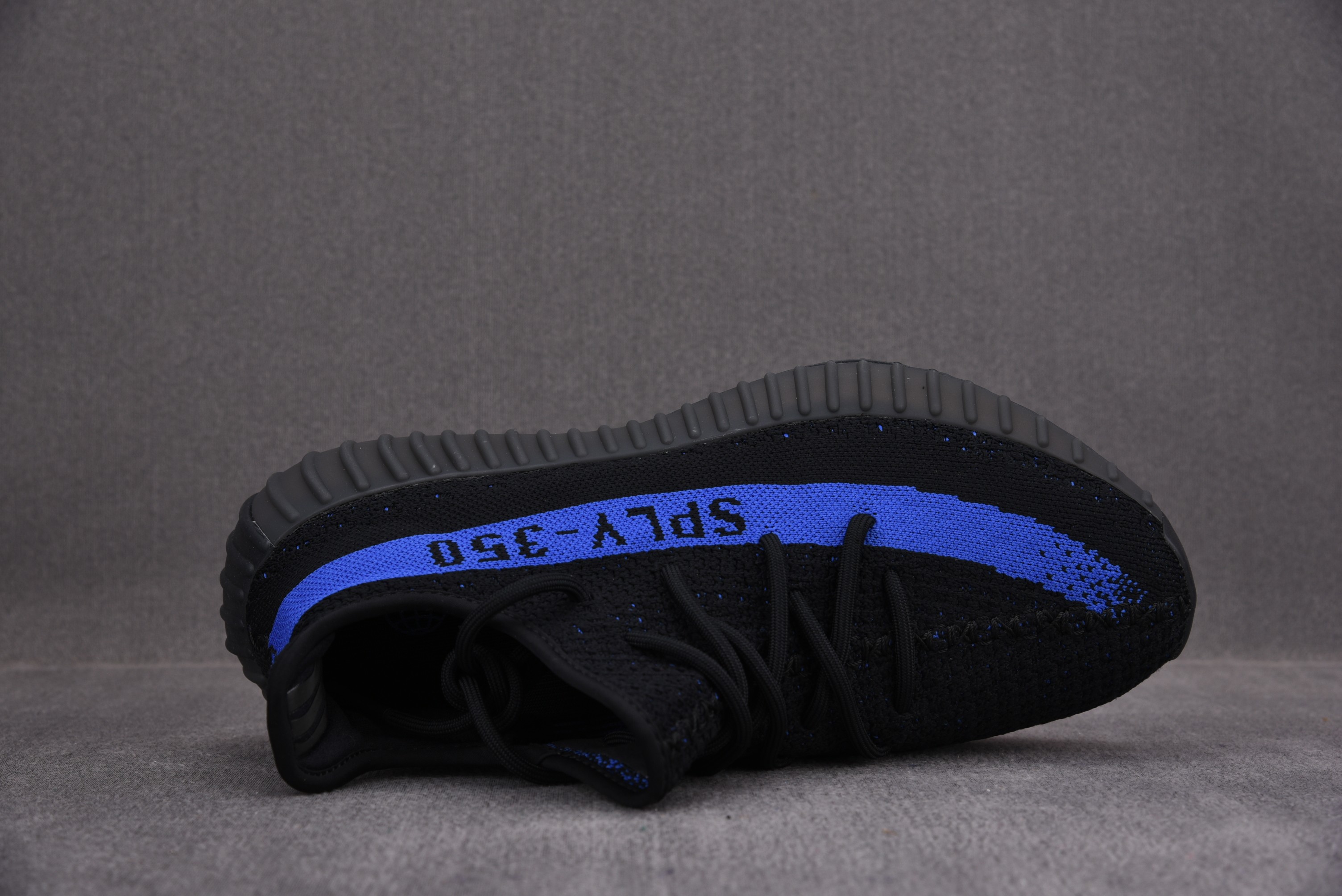 adidas Yeezy Boost 350 V2 Dazzling Blue