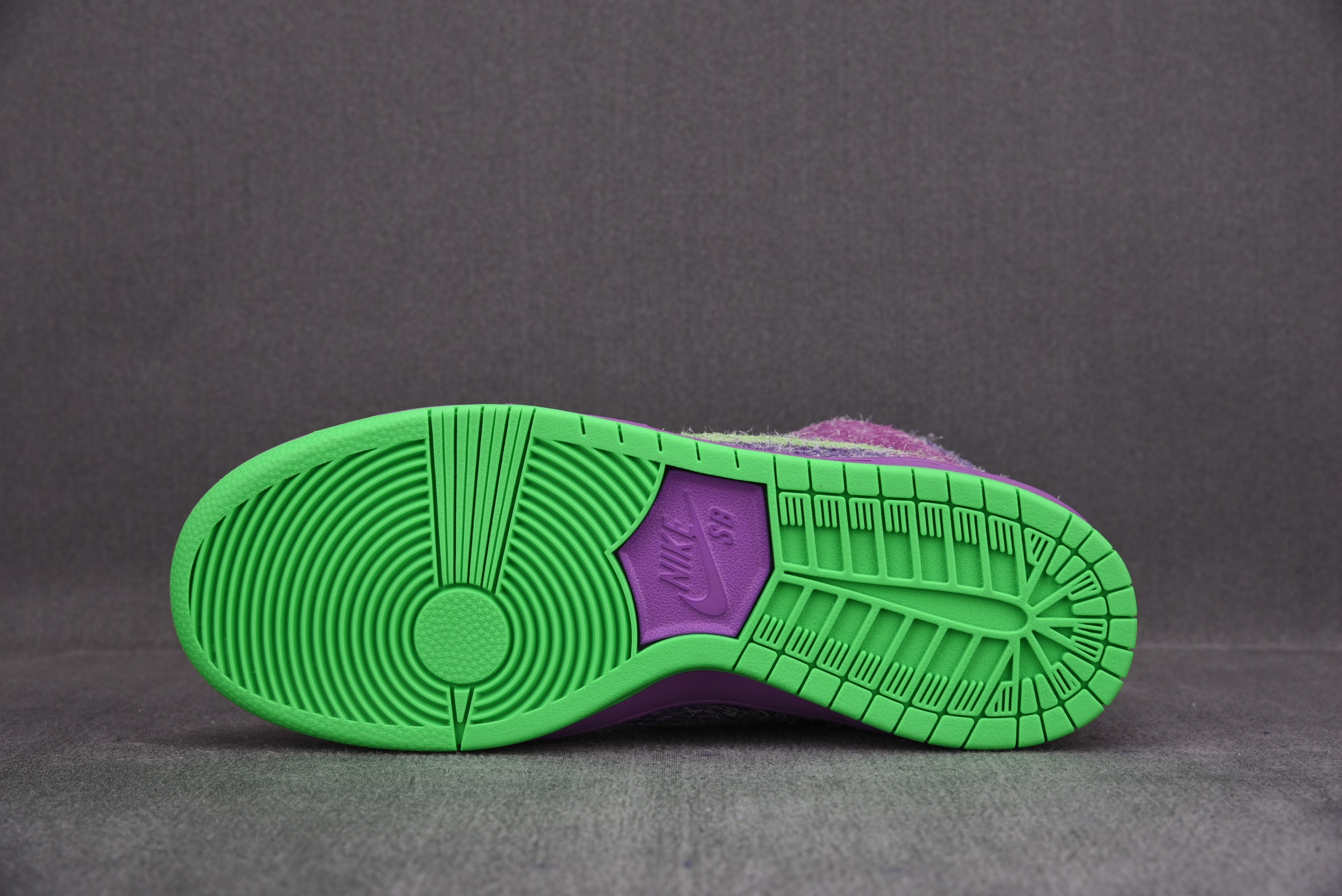 Nike SB Dunk High Reverse Skunk 420 (Special Box)