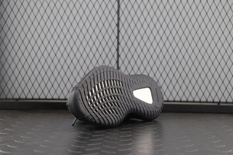 【Clearance】adidas Yeezy Boost 350 V2 Static Black Reflective (US5)