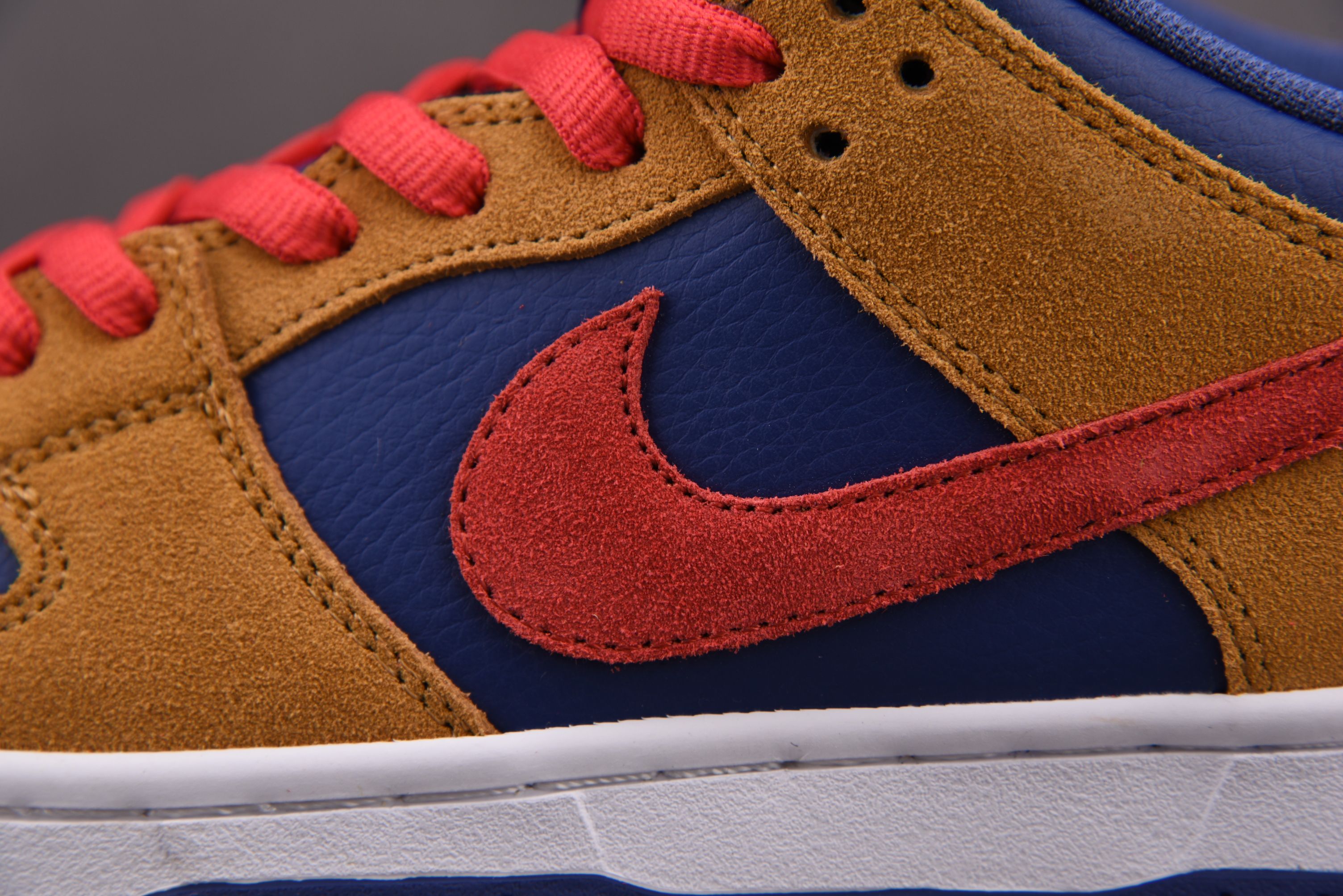 Nike SB Dunk Low Reverse Papa Bear