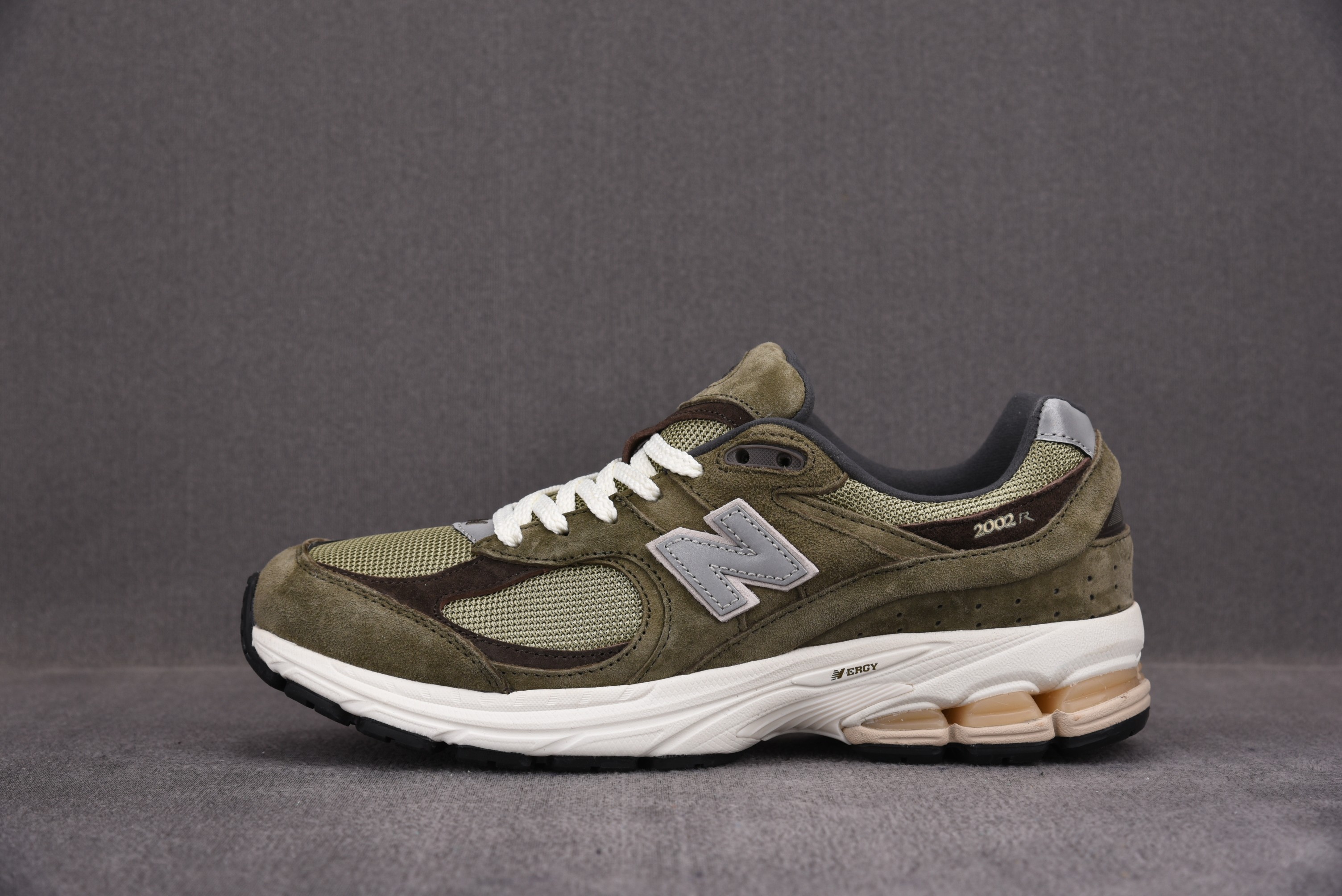 New Balance 2002R Vintage Olive Green Grey