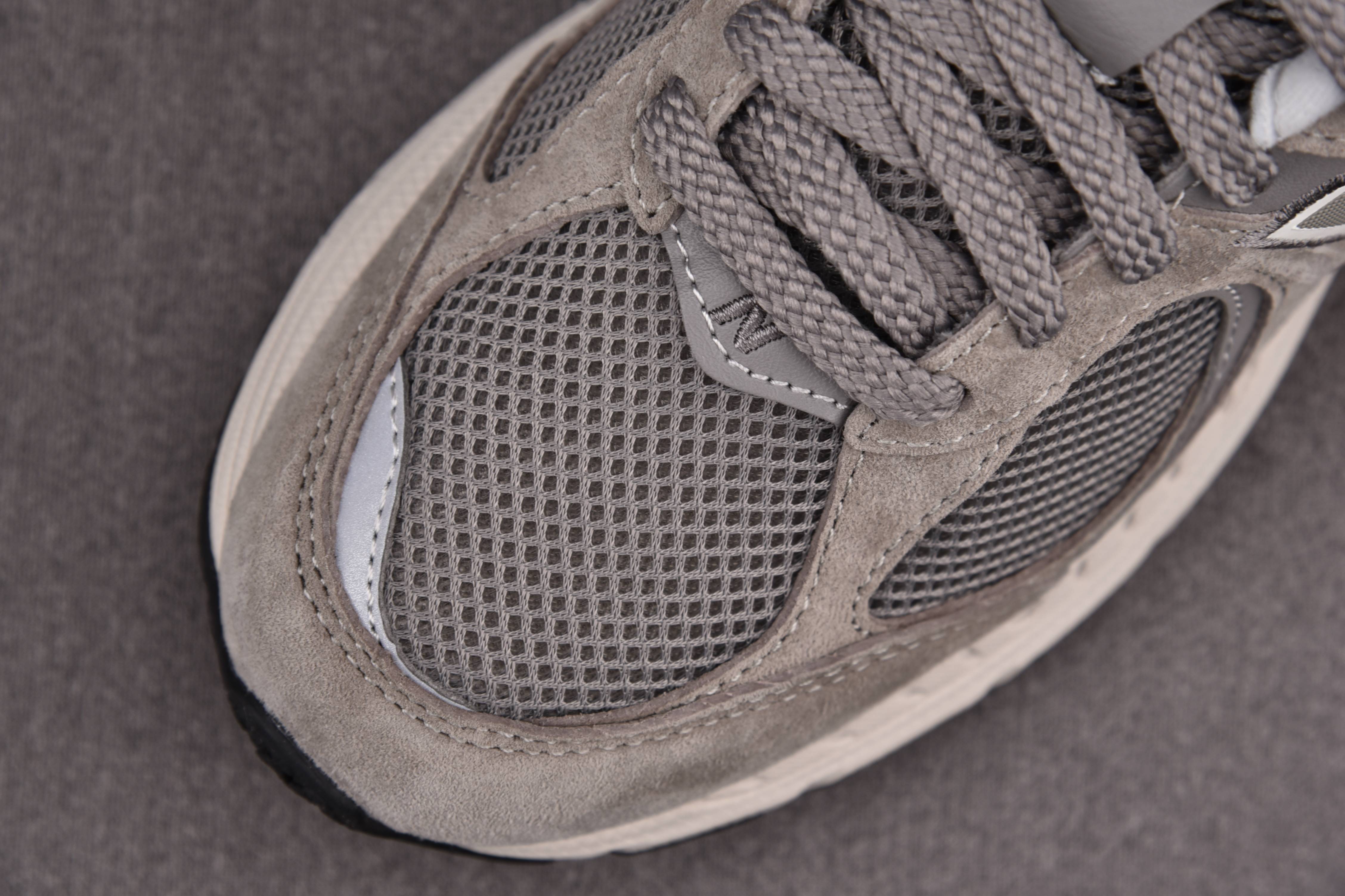 New Balance 2002R Marblehead Light Aluminum