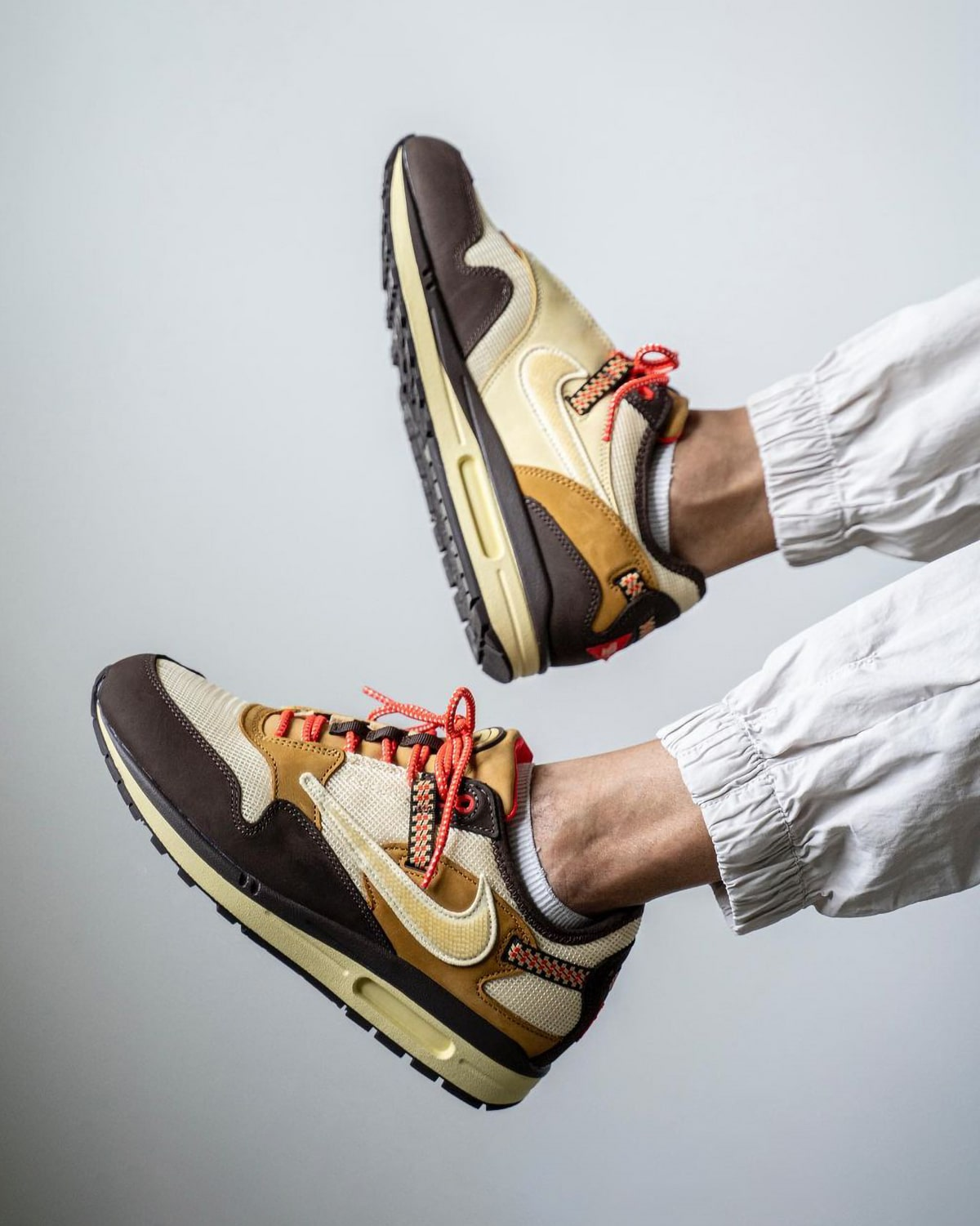 Nike Air Max 1 Travis Scott Cactus Jack Baroque Brown