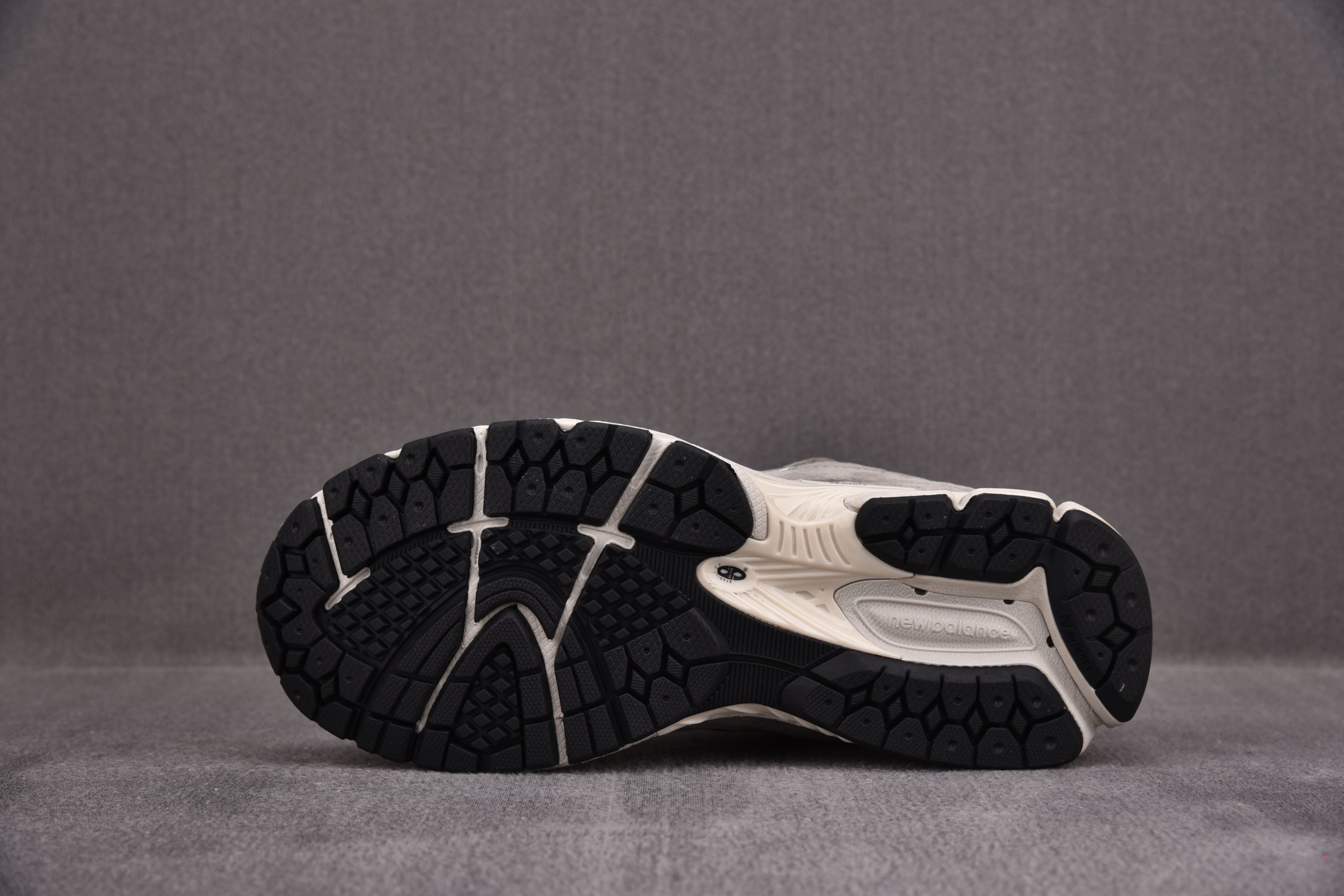 New Balance 2002R Marblehead Light Aluminum