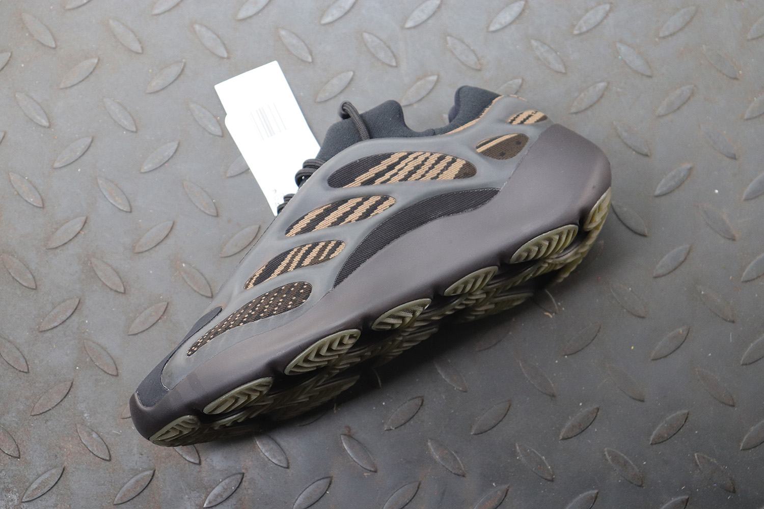 【Clearance】 Adidas Yeezy 700 V3 Clay Brown（US9.5）