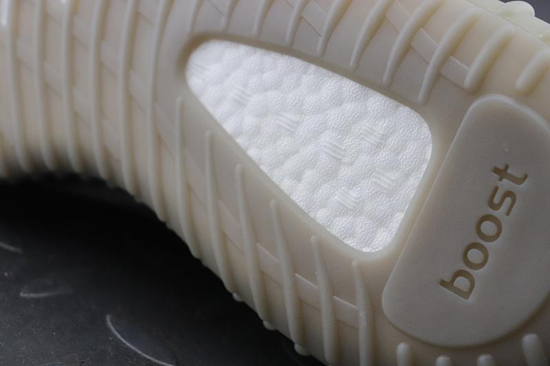 adidas Yeezy Boost 350 V2 Beluga