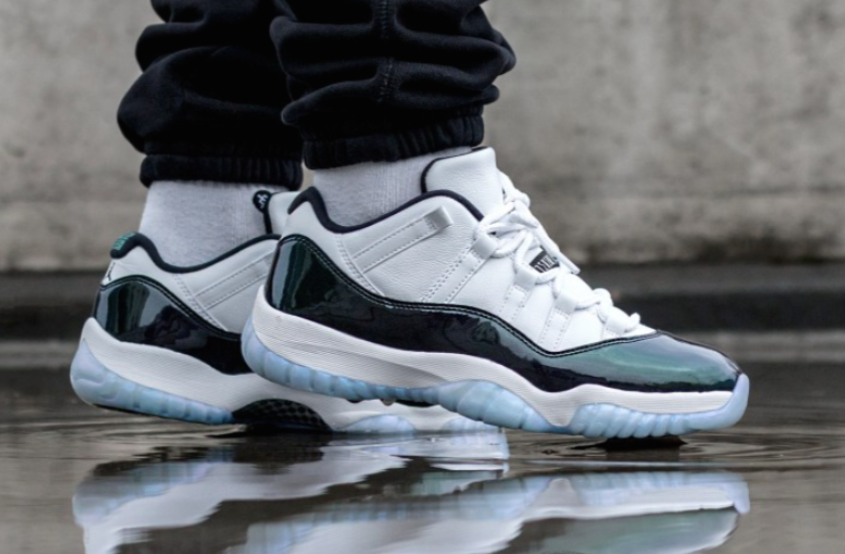 Jordan 11 Retro Low Easter/Emerald