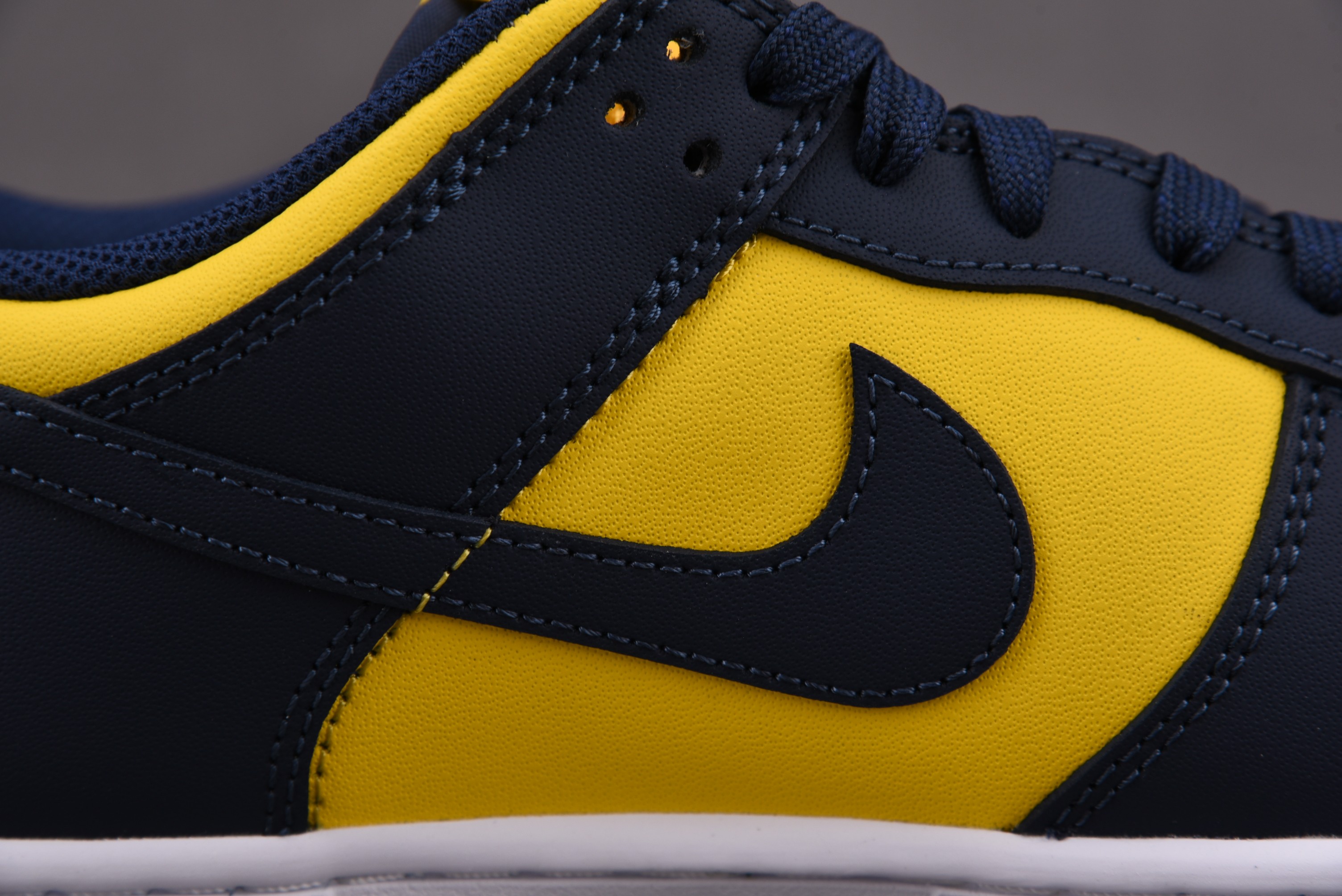 【Clearance】Nike Dunk Low Michigan (2021)（US9）