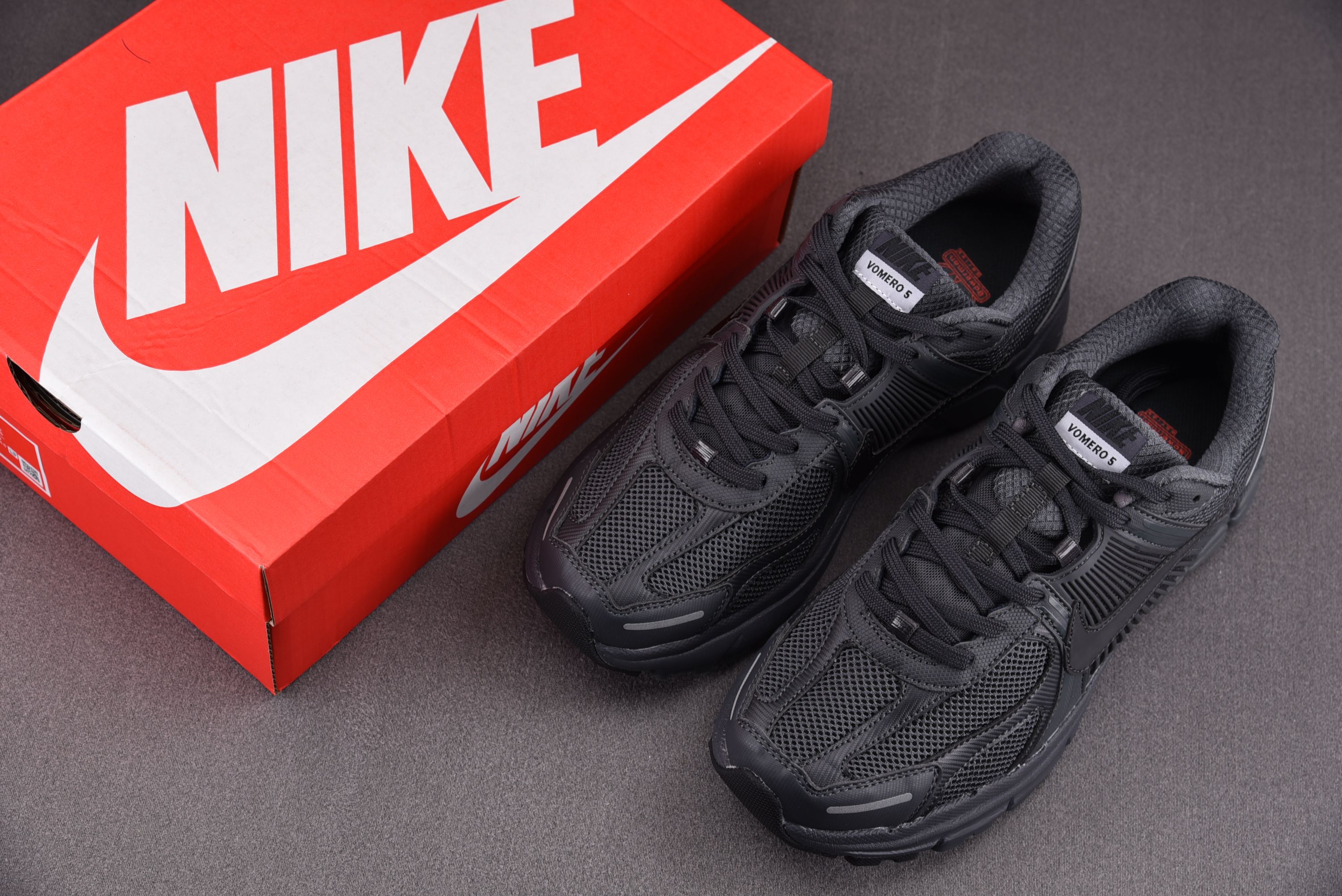 Nike Zoom Vomero 5 SP Anthracite