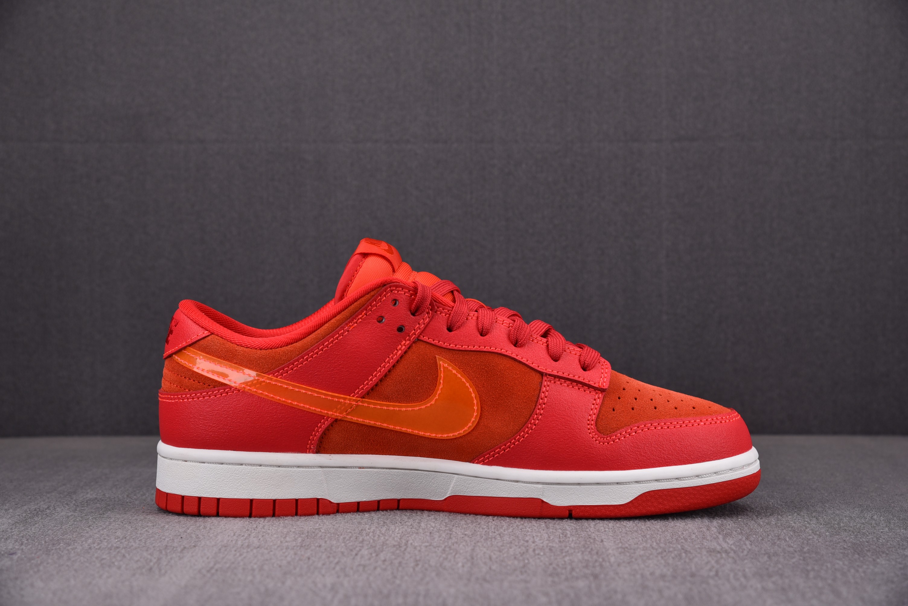 Nike Dunk Low ATL