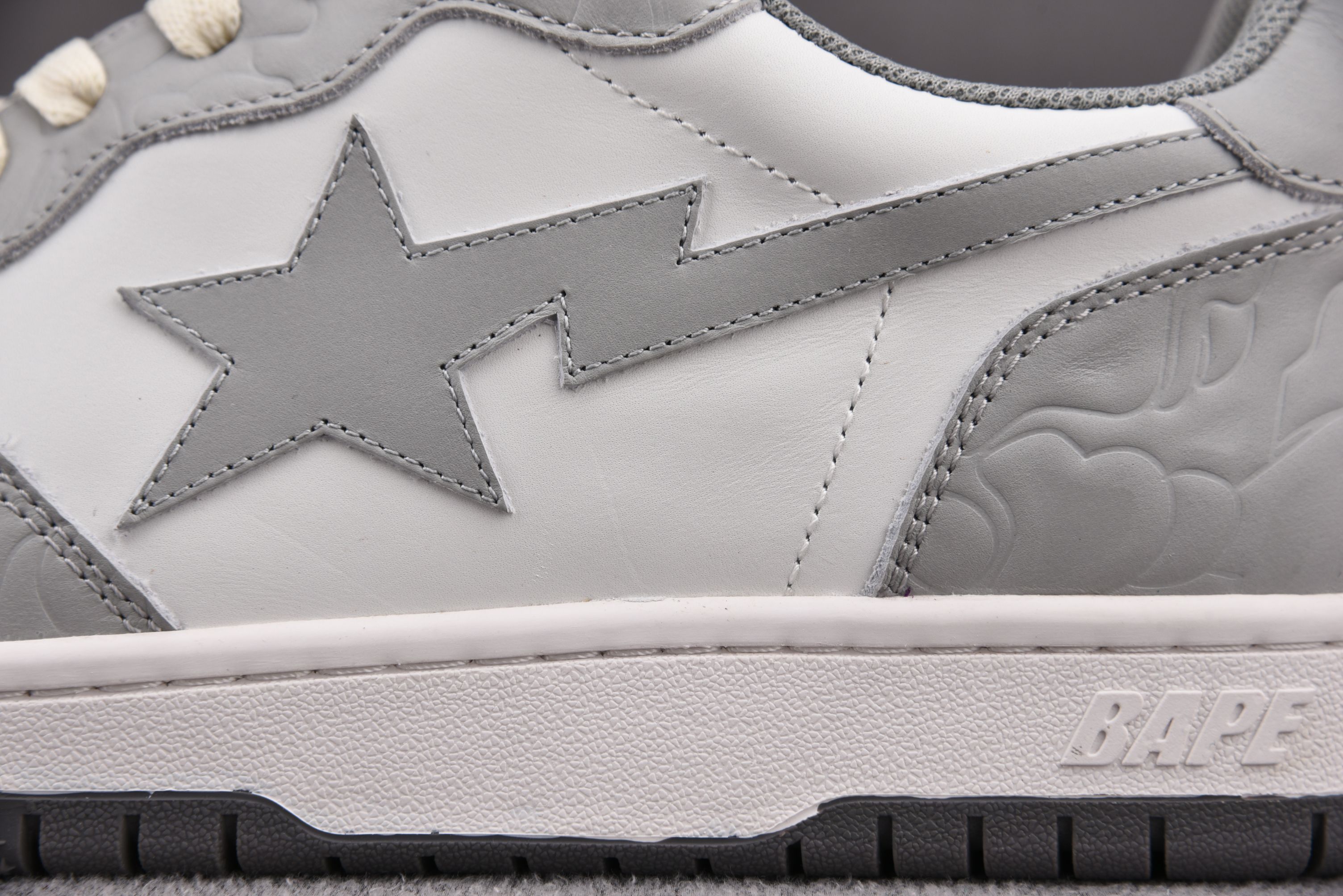 A BATHING APE BAPE SK8 STA Light Grey Cream