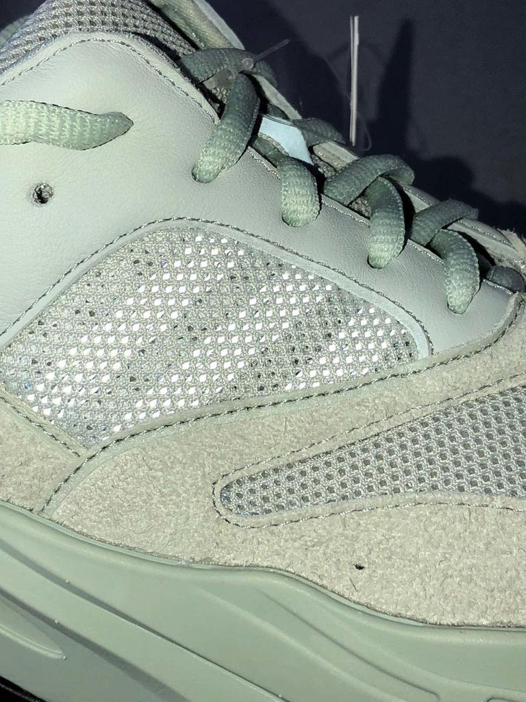 Adidas Yeezy Boost 700 Salt