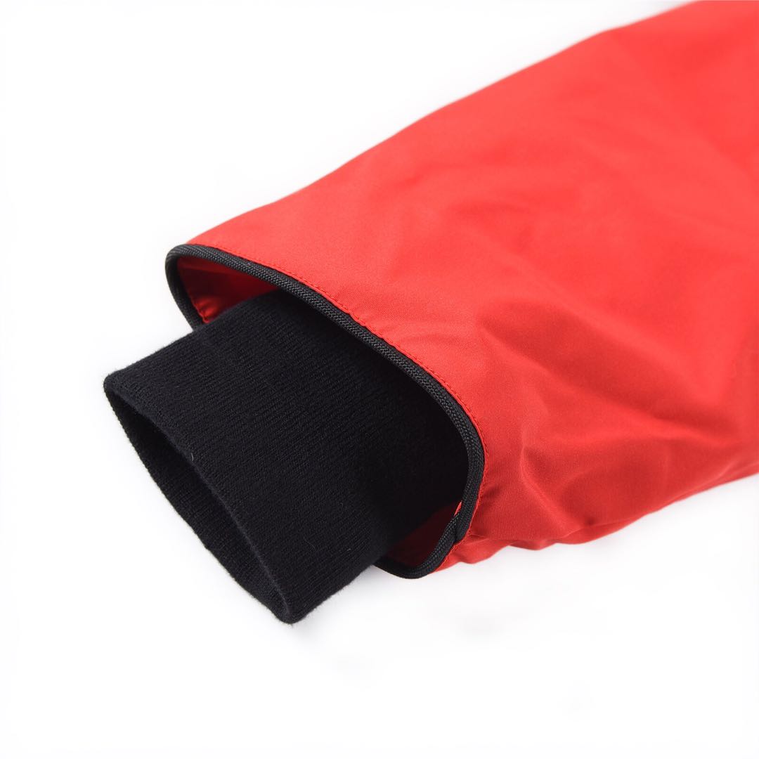 09 Canada Gooxx Expedition 4660L Red Female