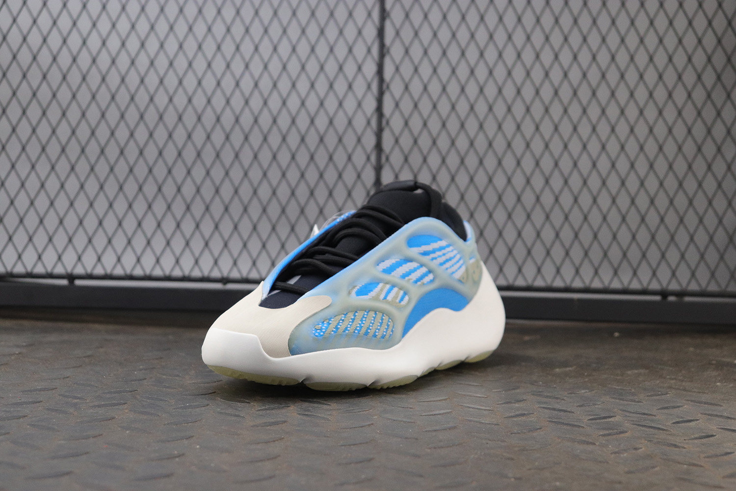 Yeezy 700 V3 Arzareth