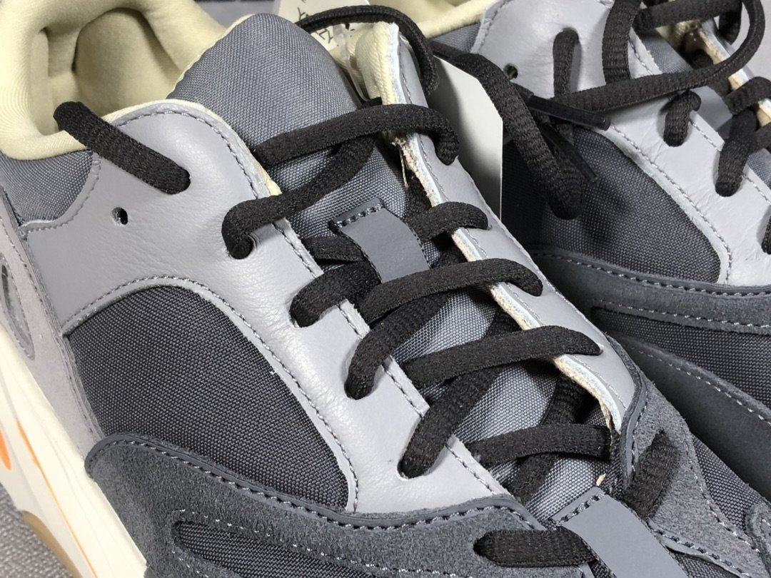 Adidas Yeezy Boost 700 Magnet