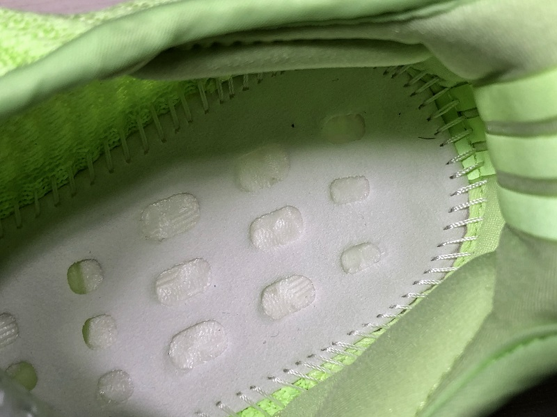 adidas Yeezy Boost 350 V2 Glow