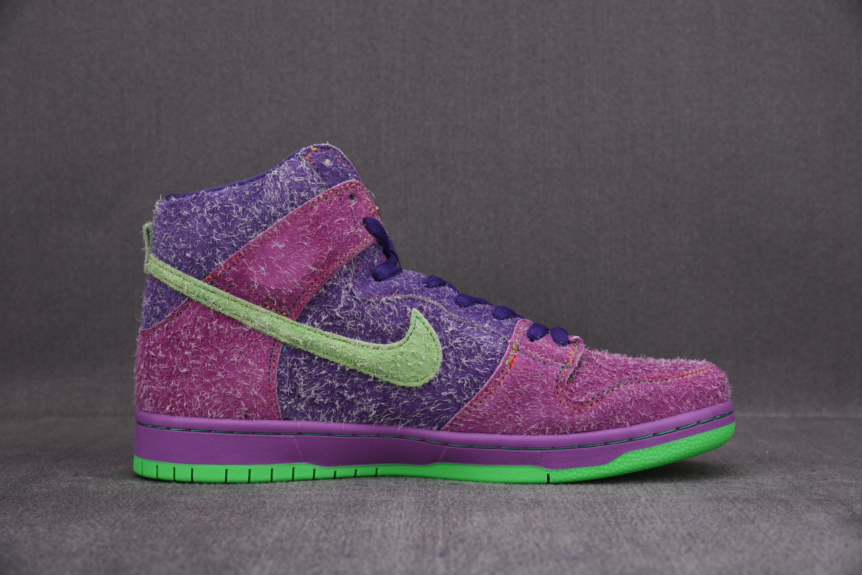 Nike SB Dunk High Reverse Skunk 420 (Special Box)