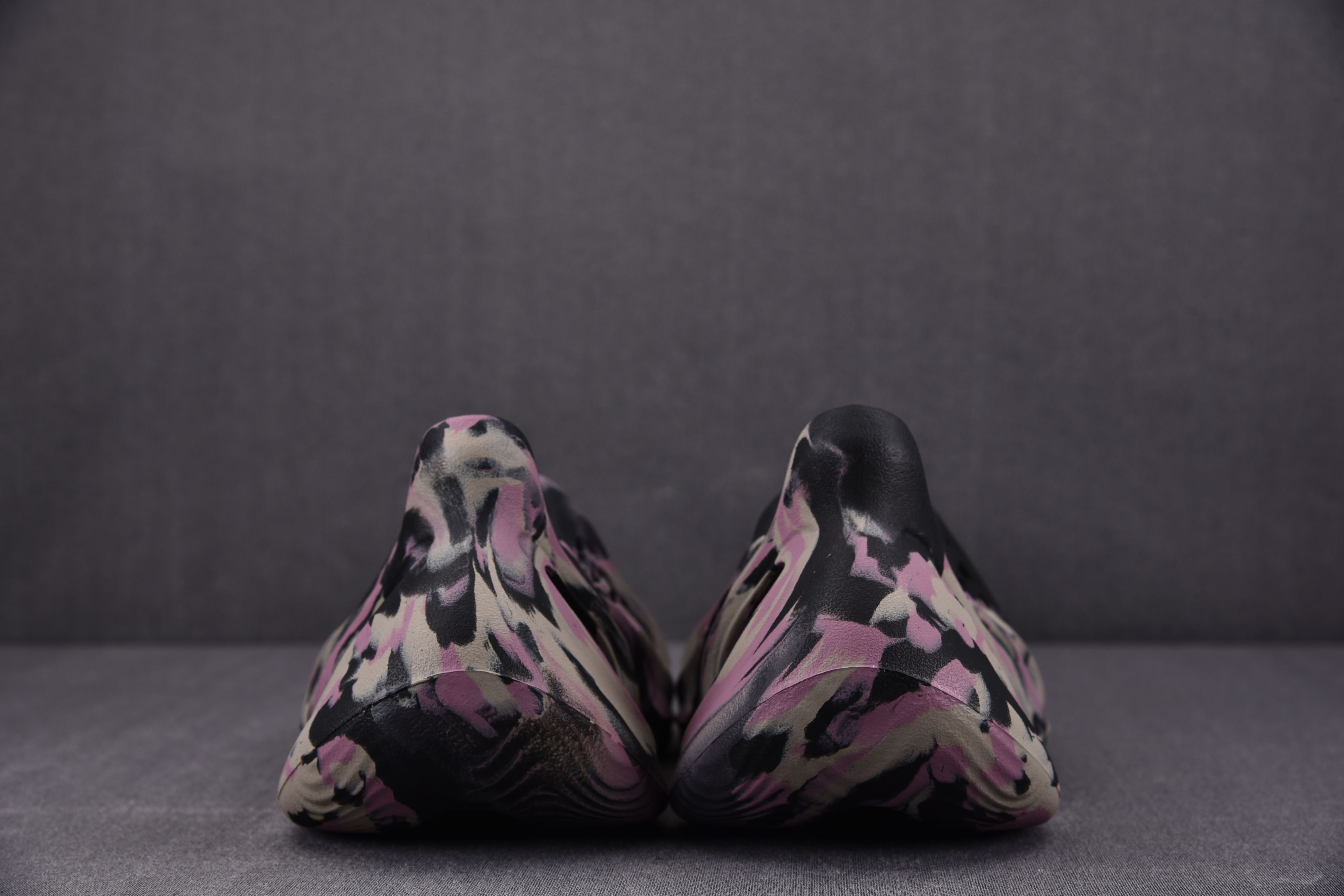 adidas Yeezy Foam RNR MX Carbon
