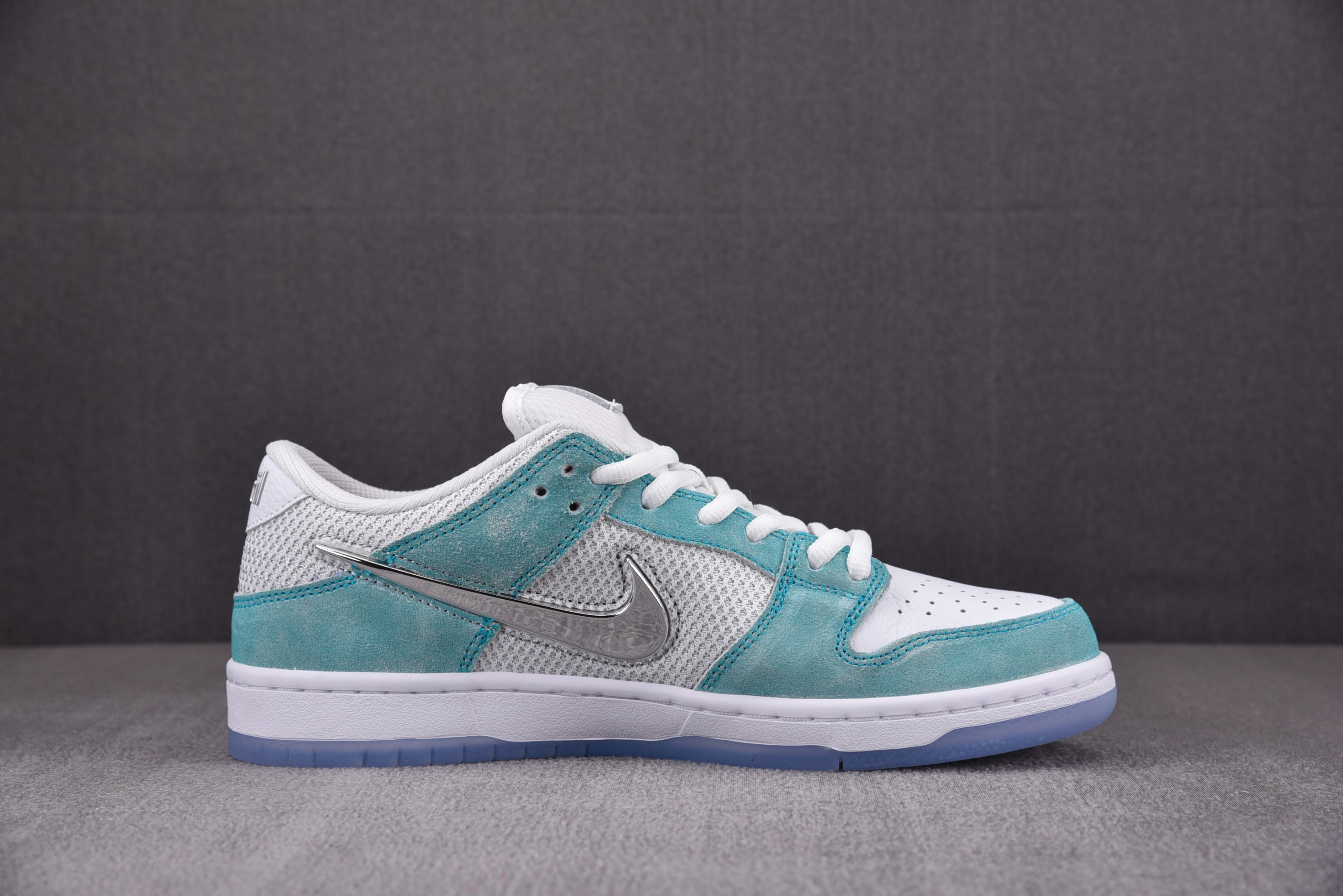 Nike SB Dunk Low APRIL SKKATEBOARDS