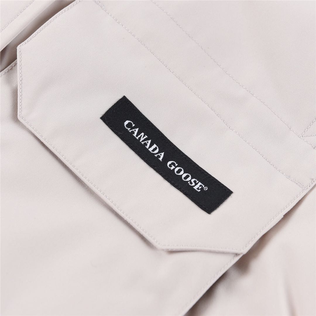 09 Canada Gooxx Expedition 4660L White Female