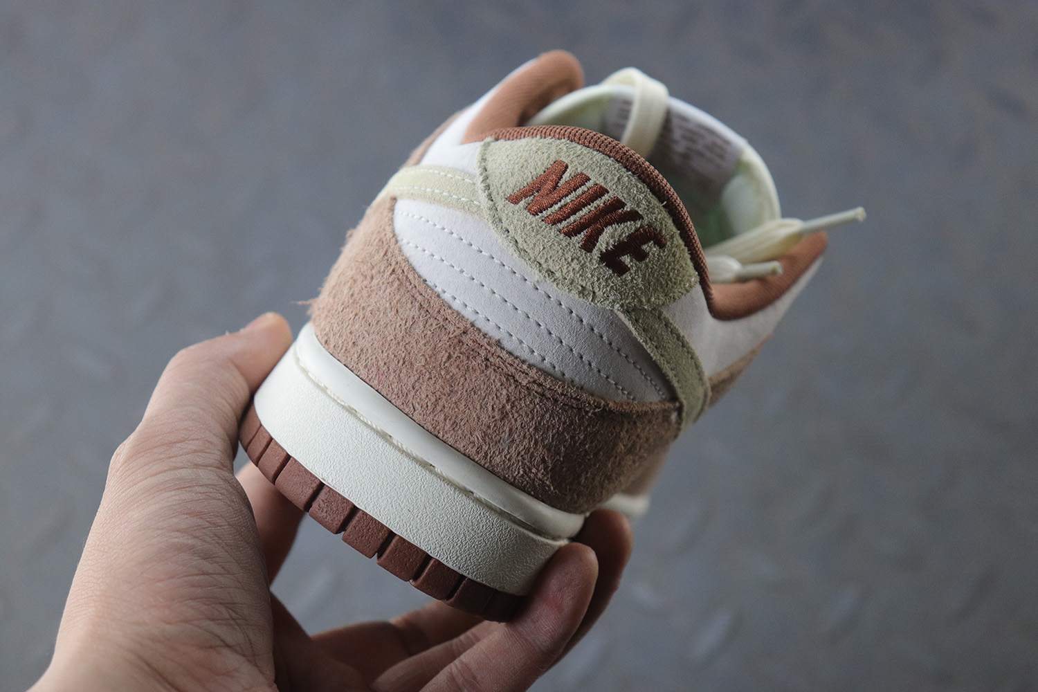 Nike Dunk Low Medium Curry