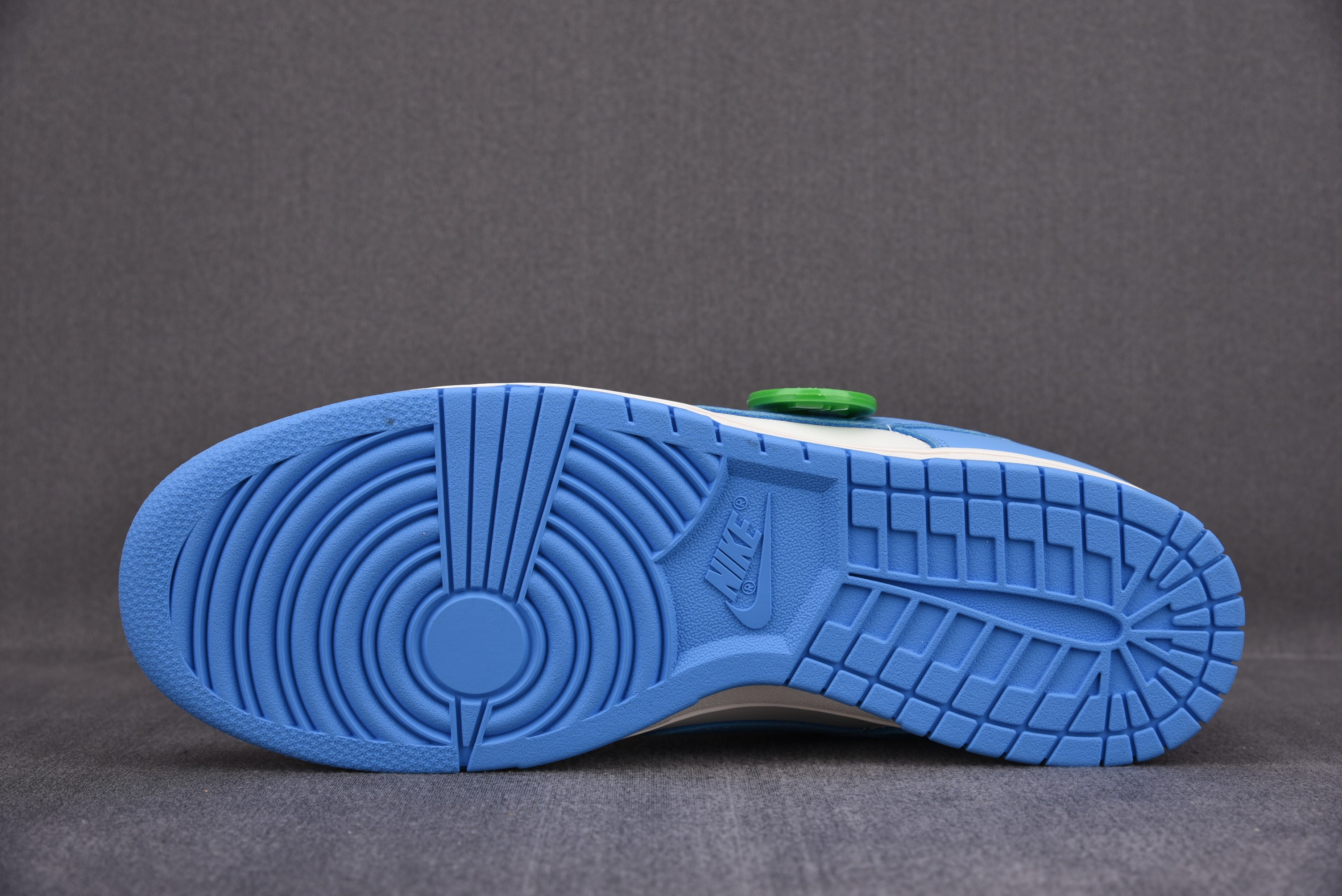 Nike Dunk Low UNC (2021)