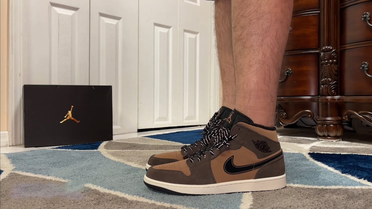 Jordan 1 Mid SE Dark Chocolate