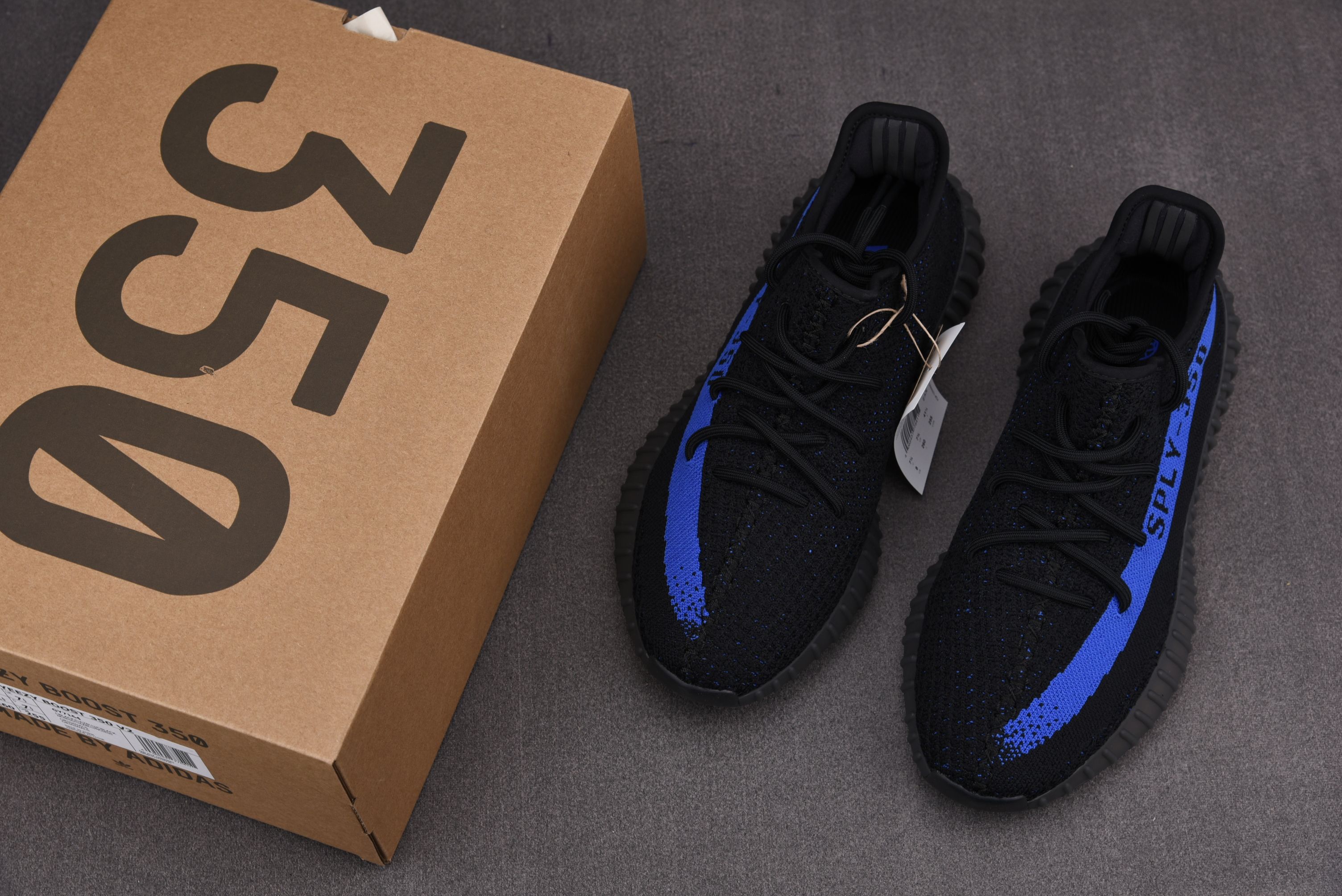 adidas Yeezy Boost 350 V2 Dazzling Blue