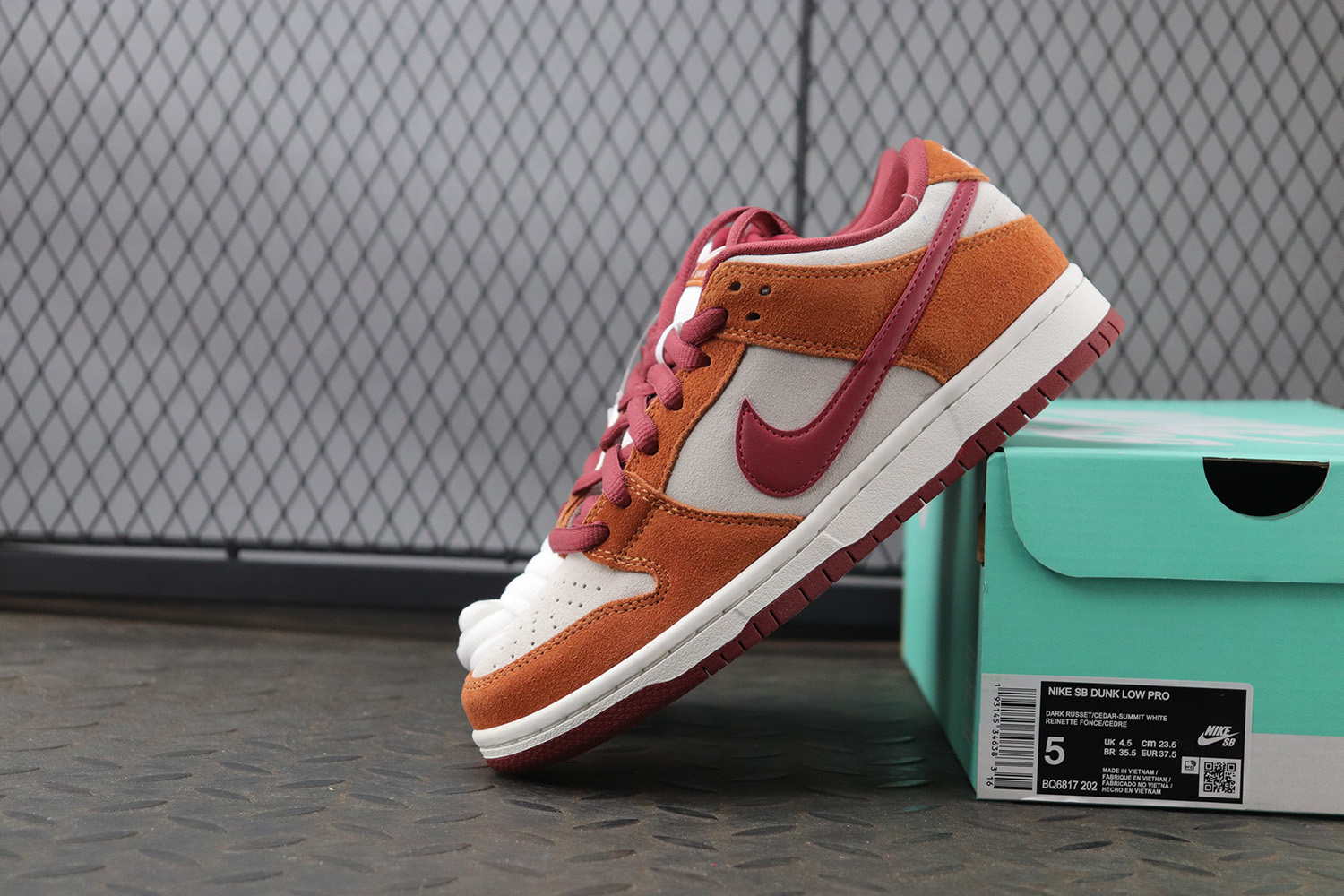 Nike SB Dunk Low Pro Dark Russet Cedar