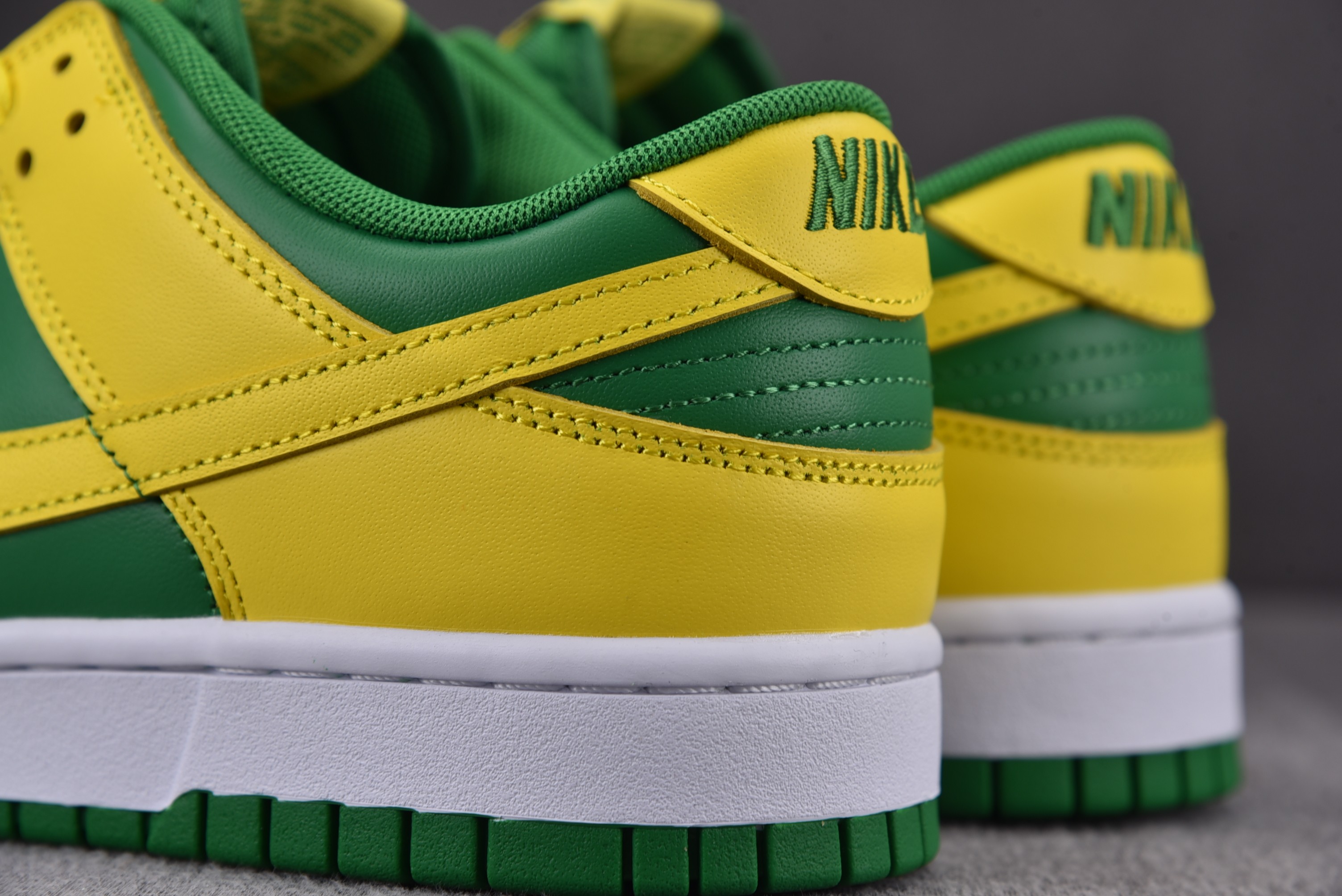 Nike Dunk Low Reverse Brazil