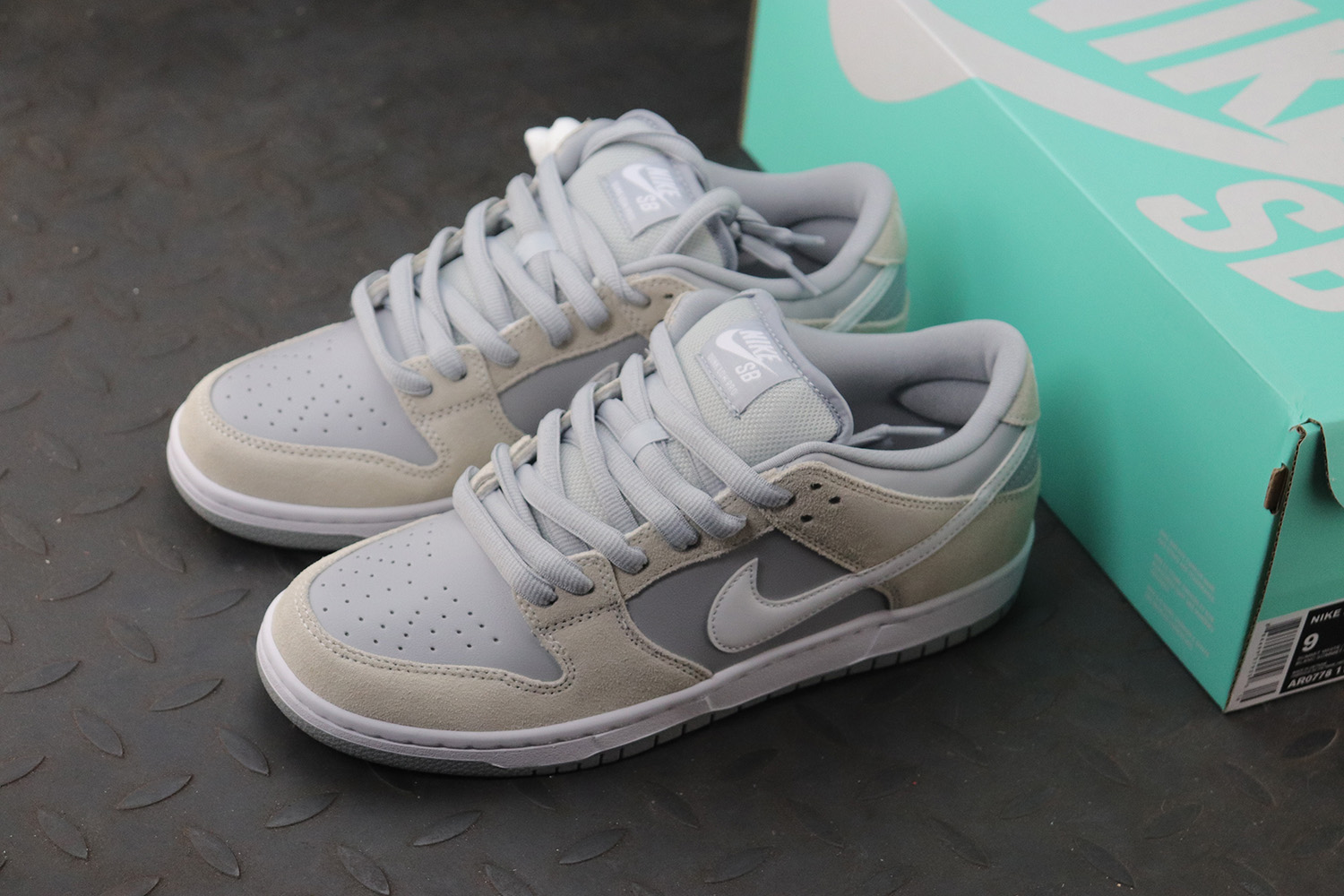【Clearance】 Nike SB Dunk Low Summit White Wolf Grey（US4.5）