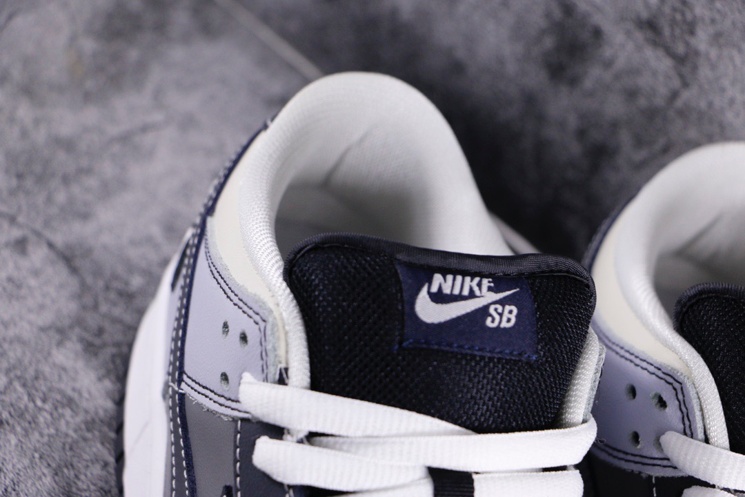 Nike SB Dunk Low Lunar Eclipse (East)