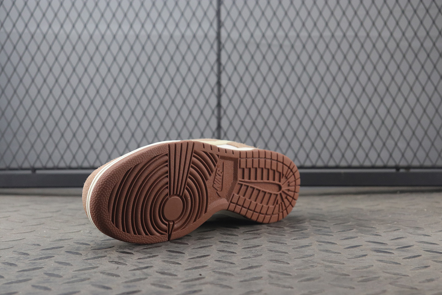 Nike Dunk Low Medium Curry