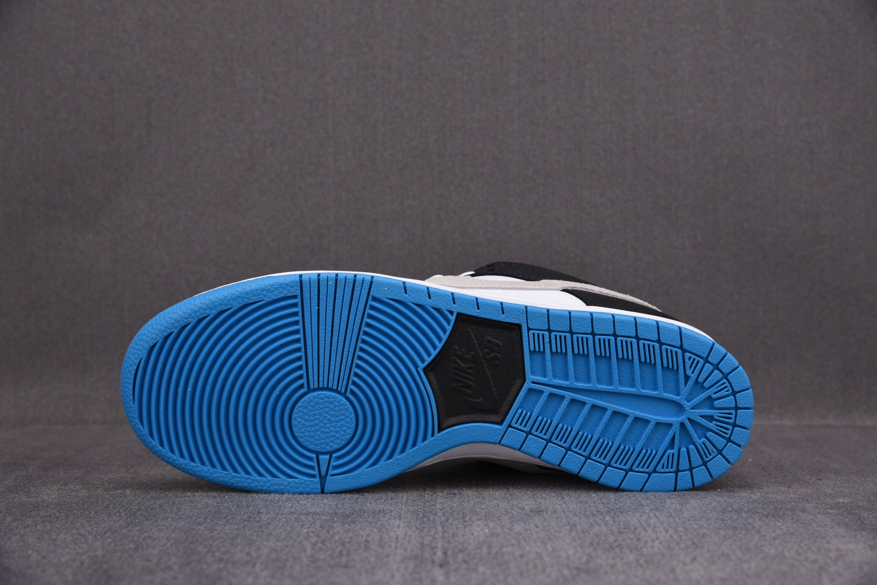 Nike SB Dunk Low Laser Blue